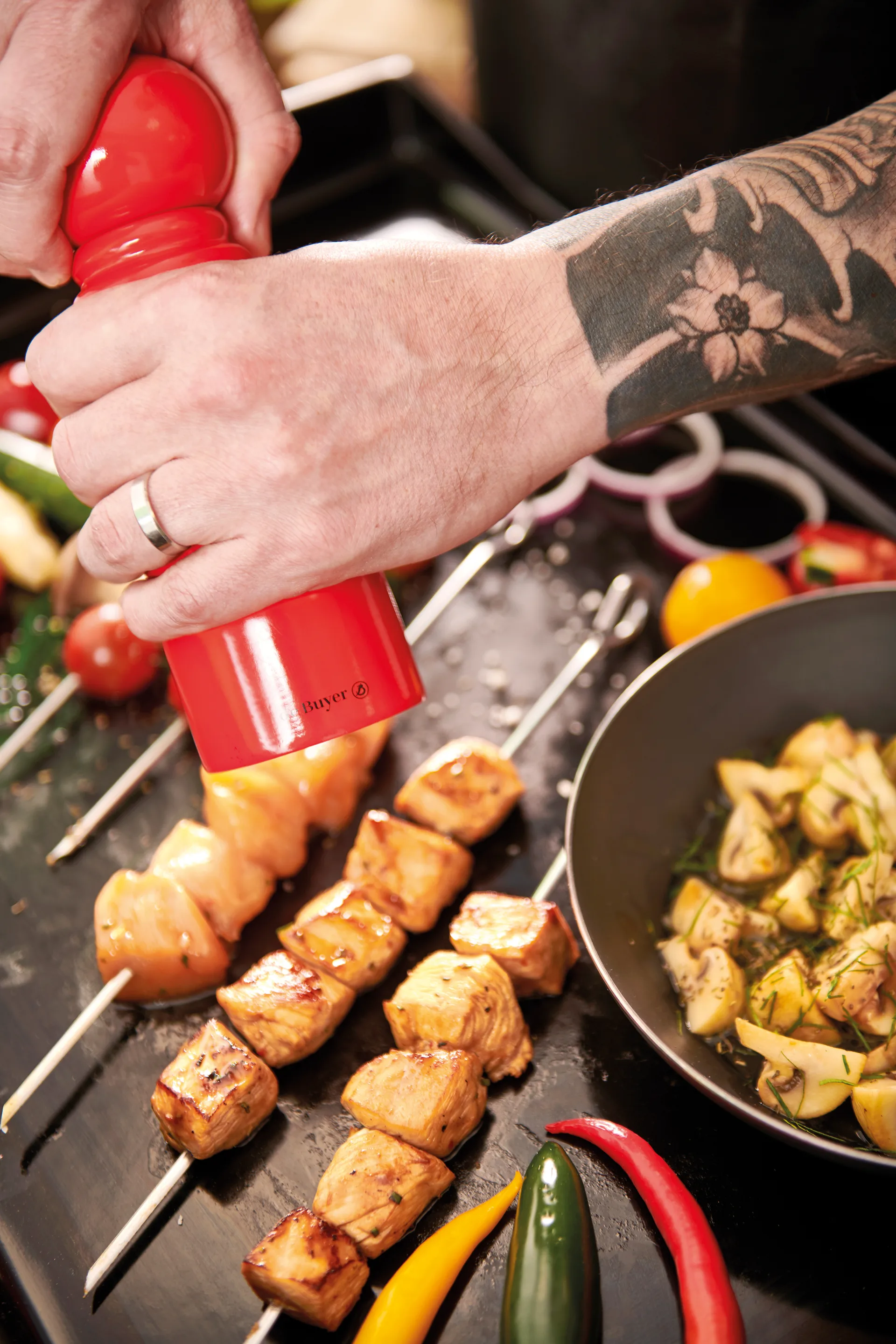 Rumba suola- ja pippurimylly keraaminen 14 cm, Pyökki-vaalea De Buyer