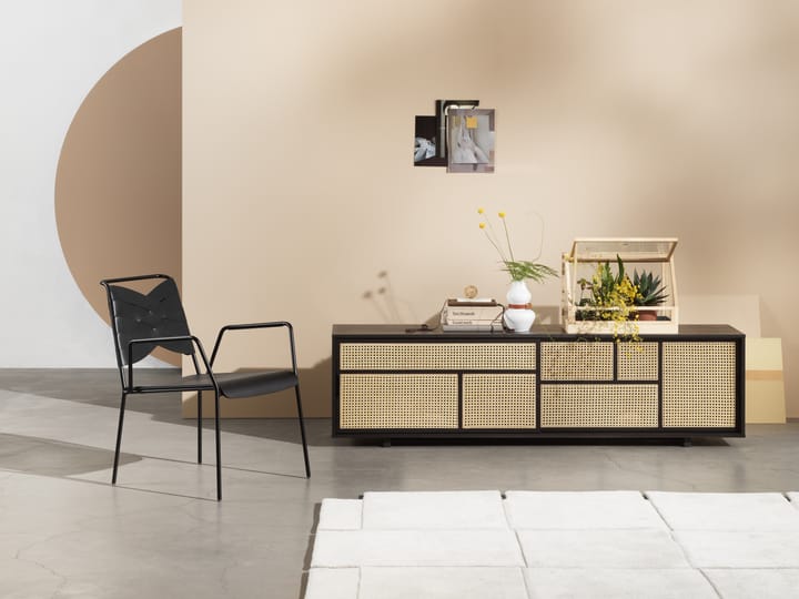 Air sivupöytä, matala, musta, rottinki Design House Stockholm