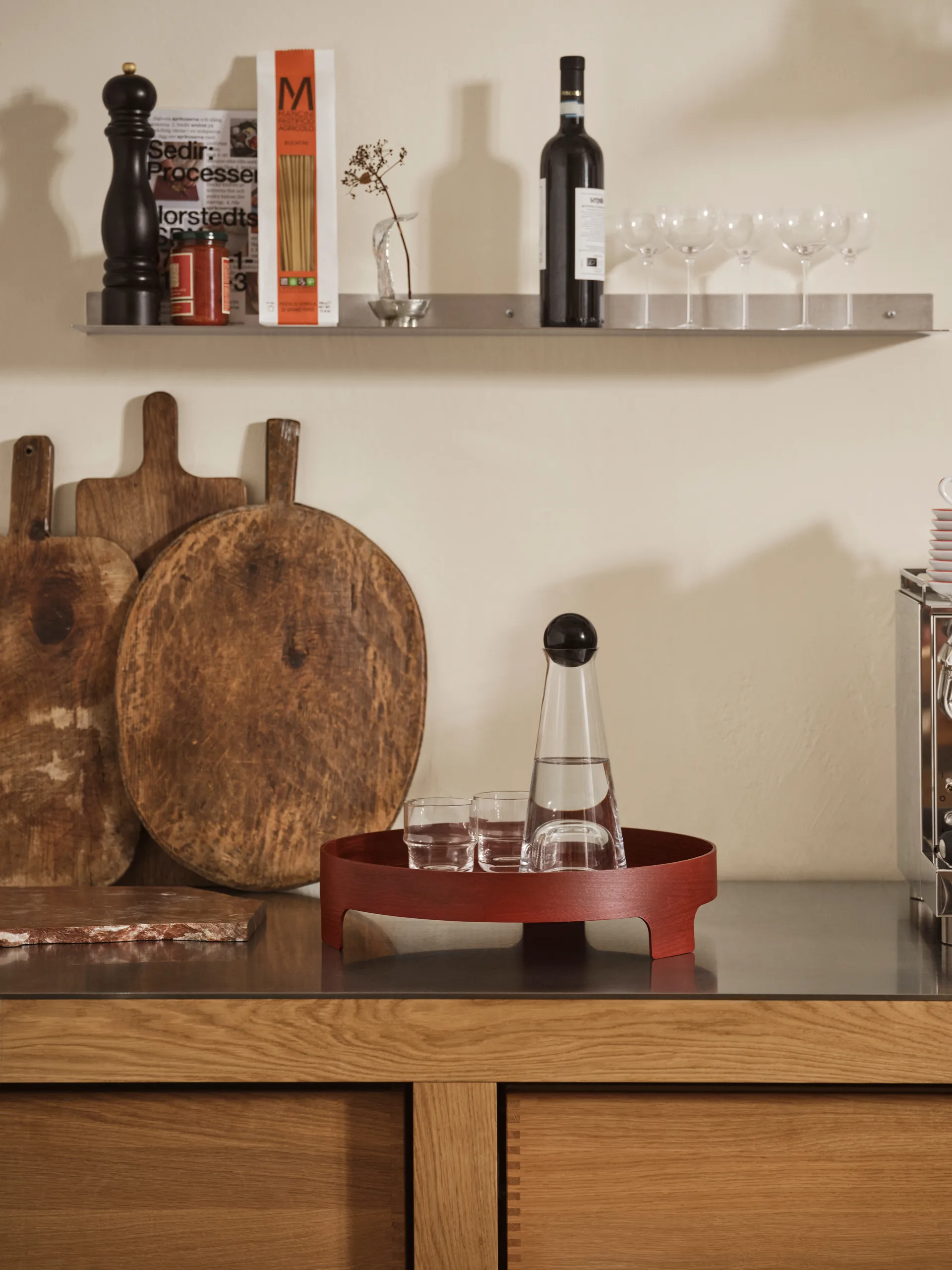 Bridge tarjotin, Red, Ø42 cm Design House Stockholm