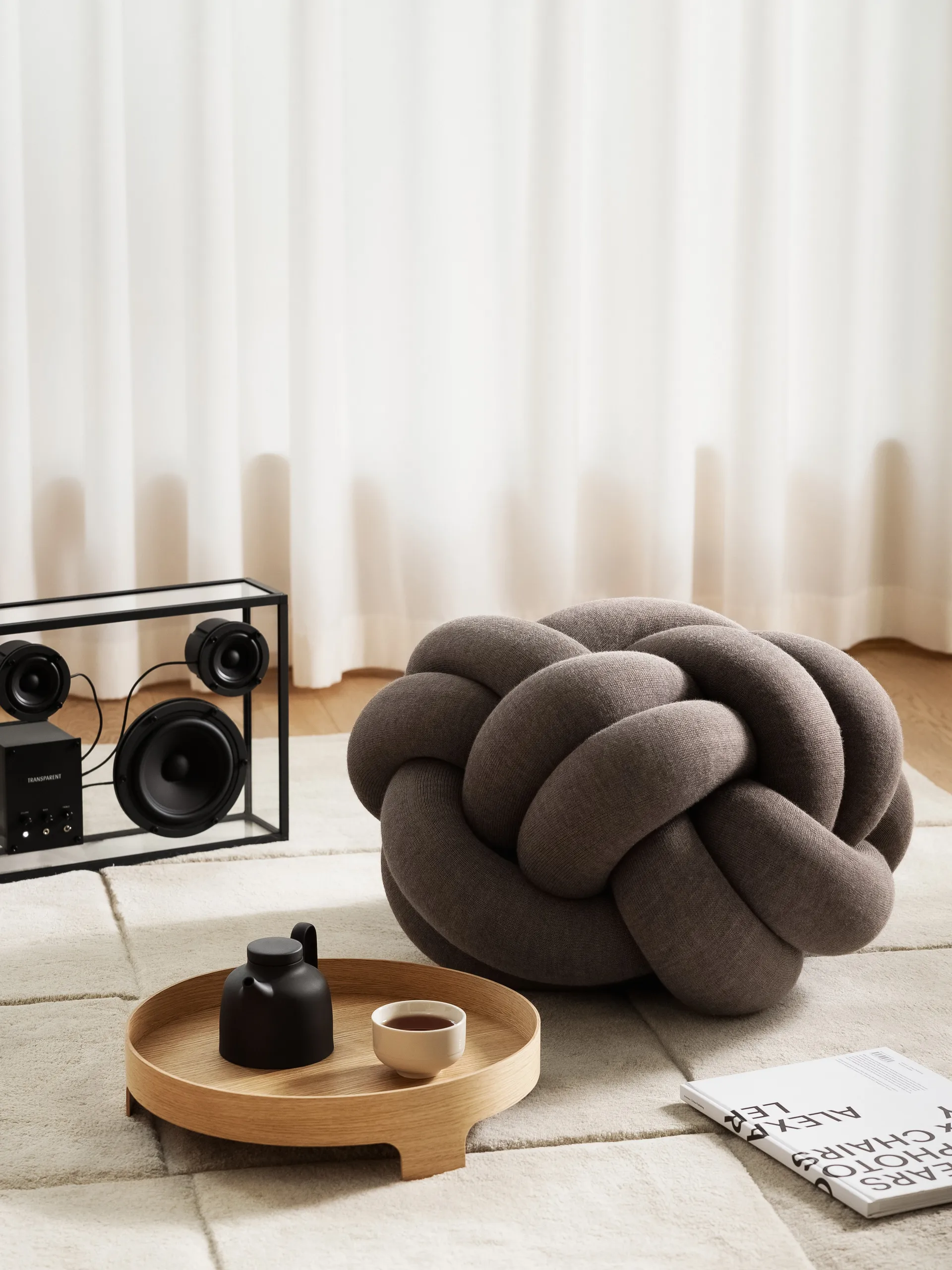 Knot tyyny M, Brown Design House Stockholm