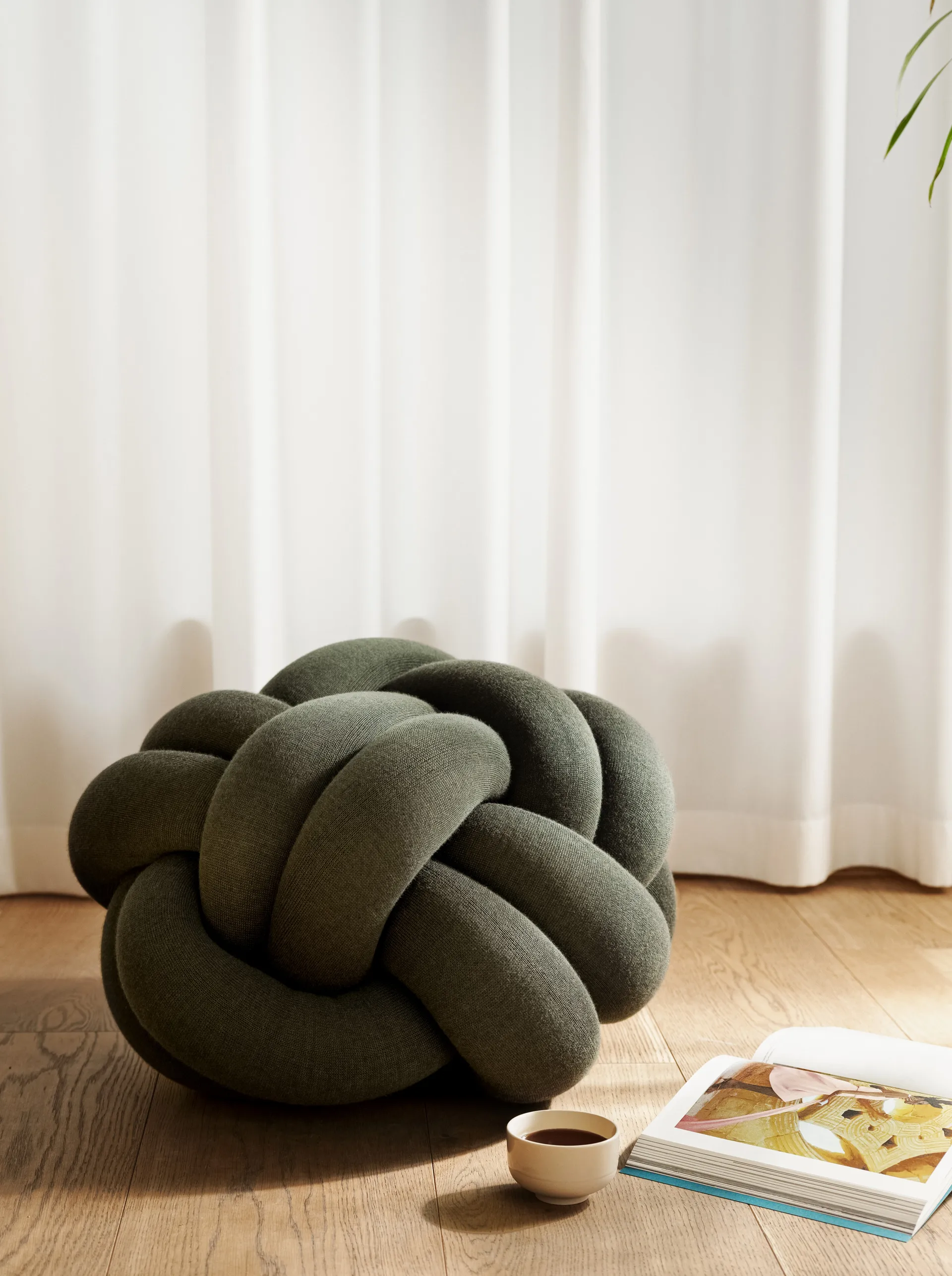 Knot tyyny M, Forest Green Design House Stockholm