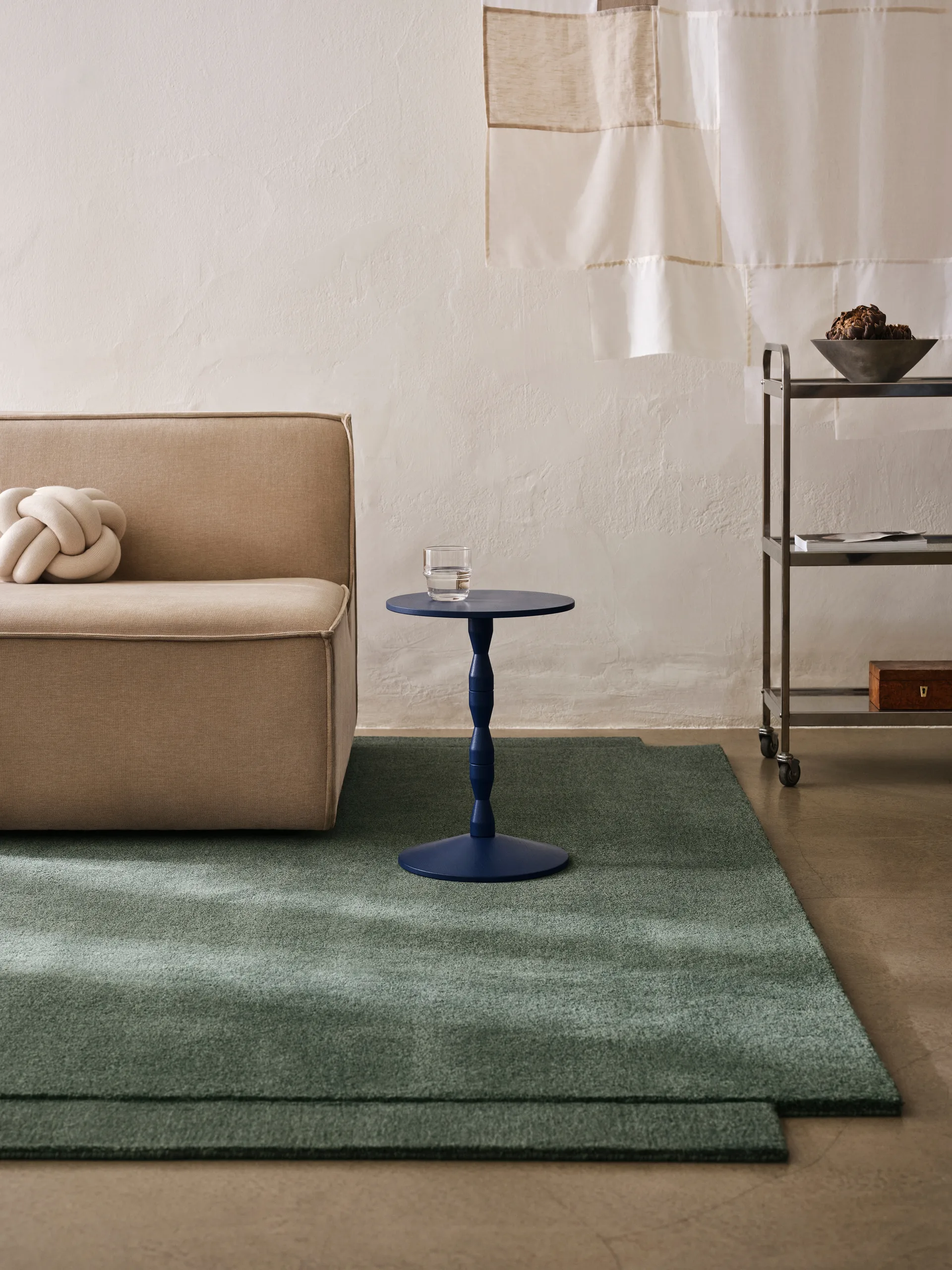 Pedestal pöytä Ø 31 x 67,5 cm, Blue Design House Stockholm