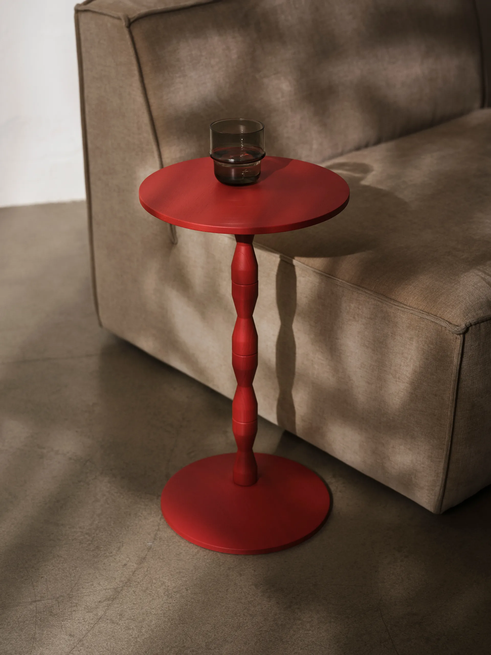 Pedestal pöytä Ø 31 x 67,5 cm, Punainen Design House Stockholm