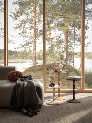 Pedestal pöytä Ø 31 x 67,5 cm - Stained white grey - Design House Stockholm