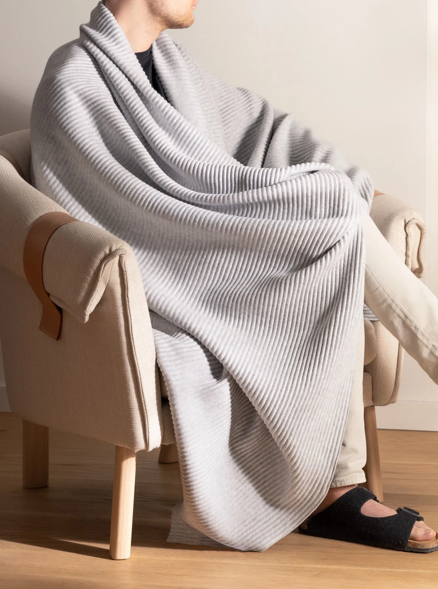 Pleece huopa 140 x 160 cm, Vaaleanharmaa Design House Stockholm