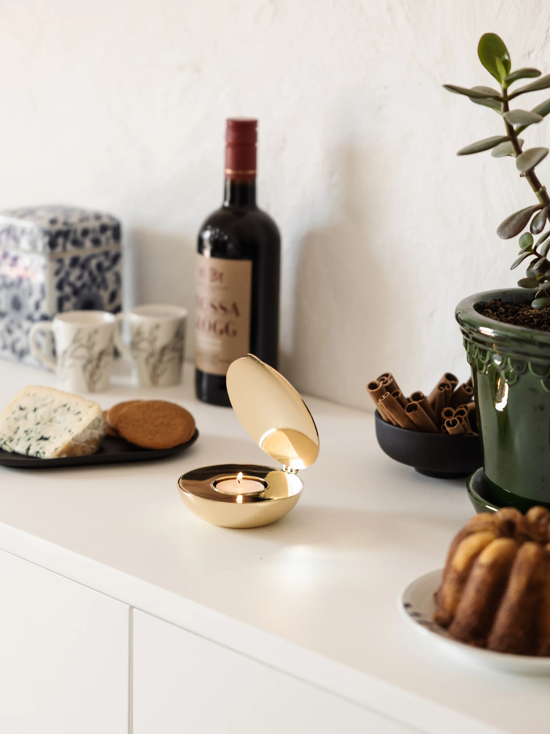 Shell kynttilälyhty, messinki Design House Stockholm