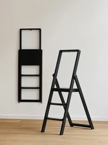Step sisustustikkaat - mustaksi petsattu - Design House Stockholm