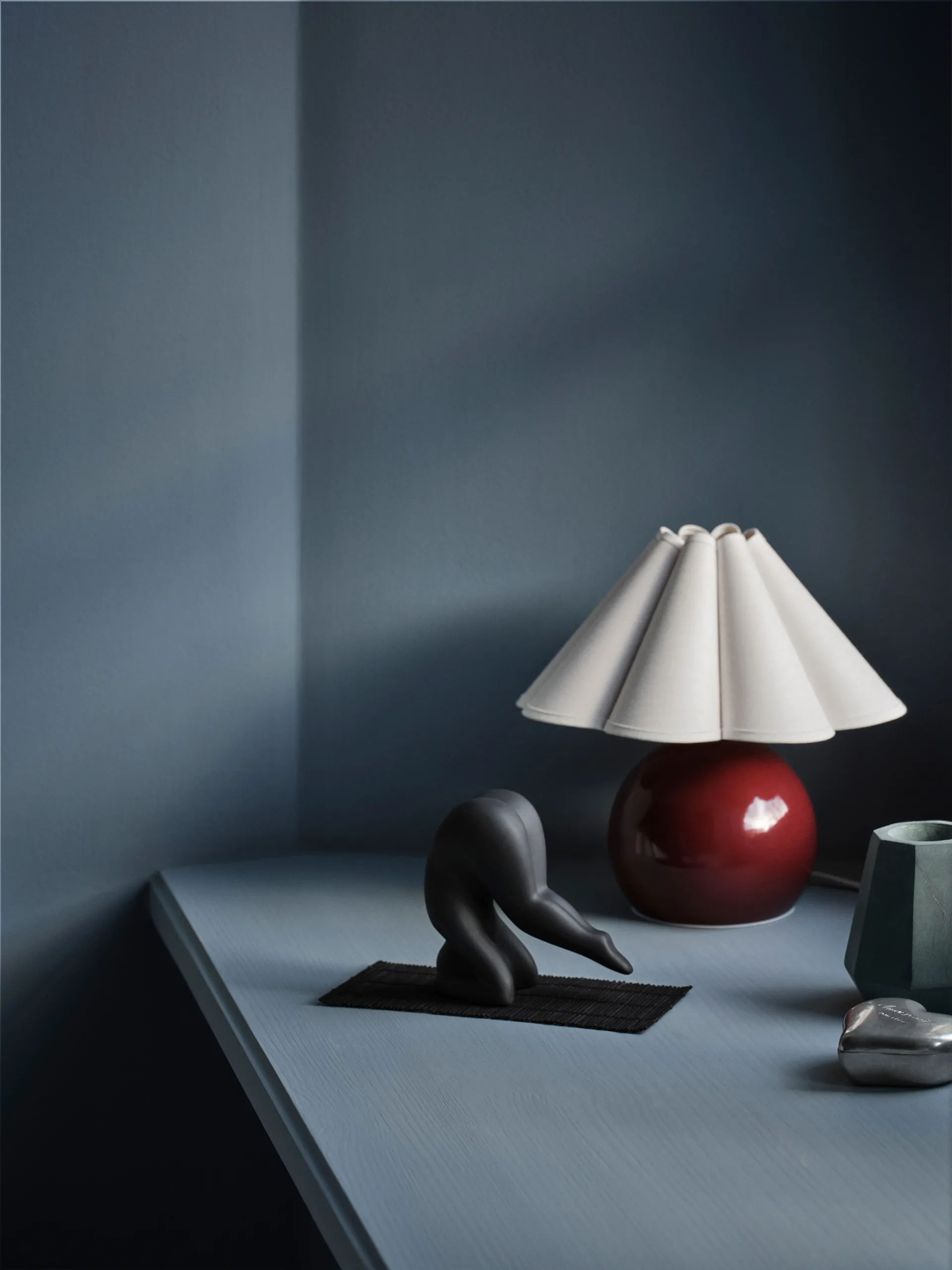 Yoga koriste nro 1, Musta Design House Stockholm