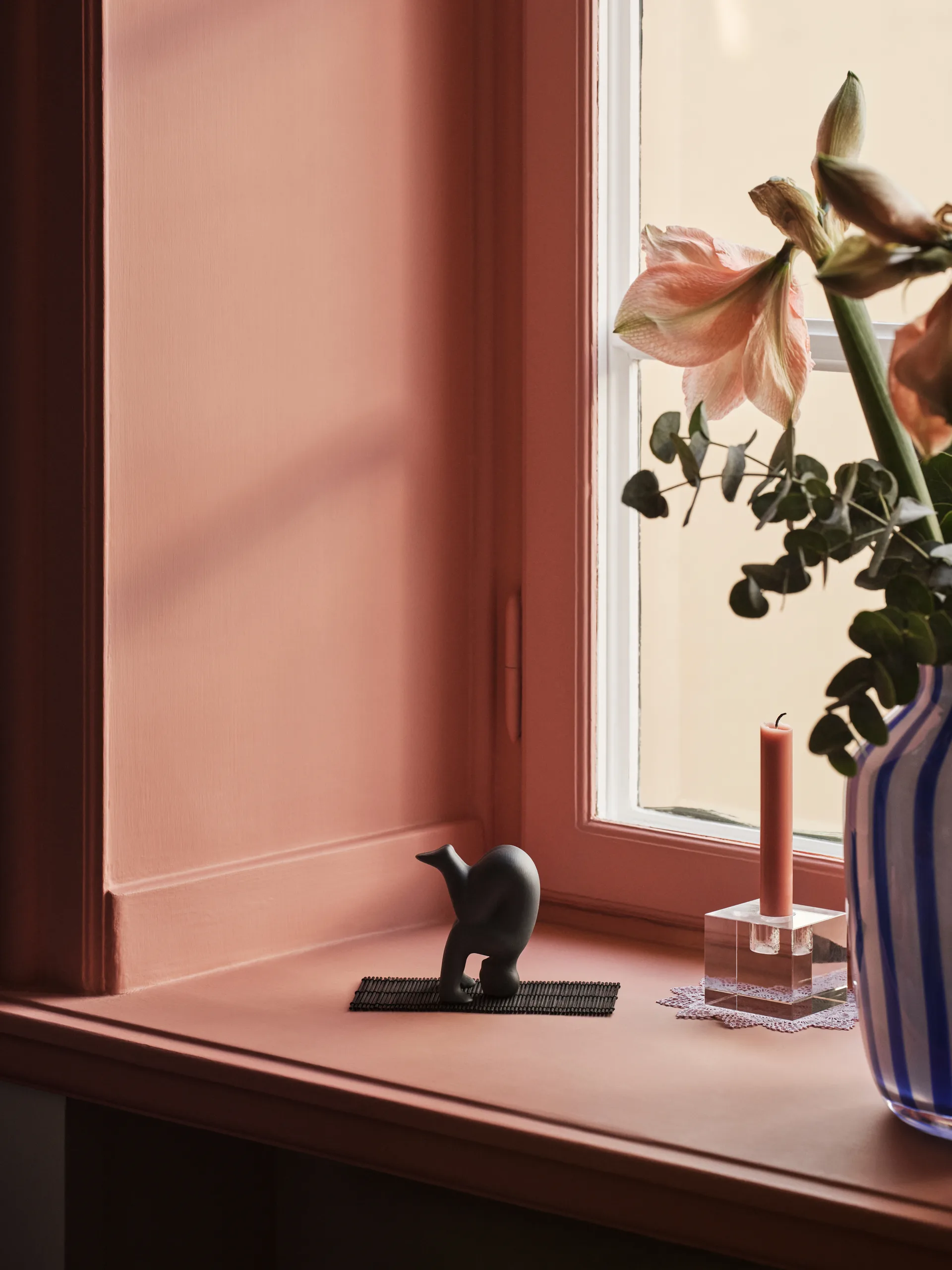 Yoga koriste nro 4, Musta Design House Stockholm