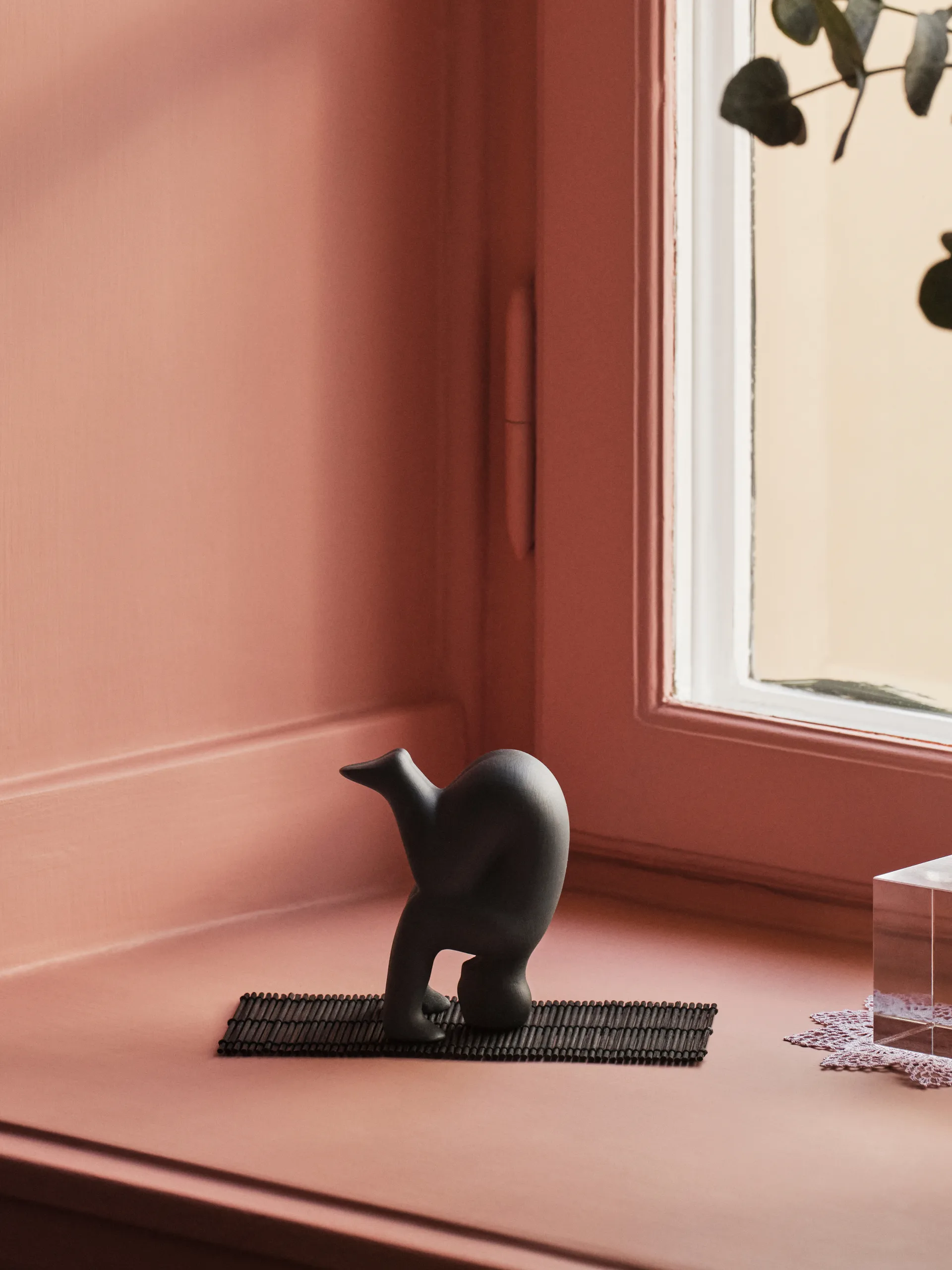 Yoga koriste nro 4, Musta Design House Stockholm