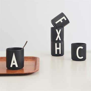 Design Letters kuppi musta - H - Design Letters