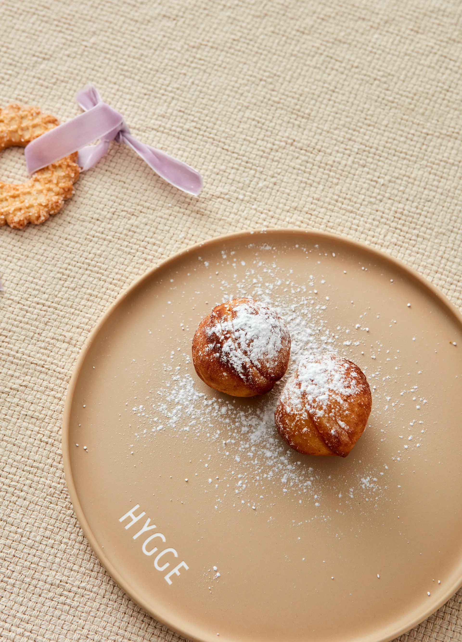 Design Letters suosikkilautanen Ø22 cm, Hygge-beige Design Letters