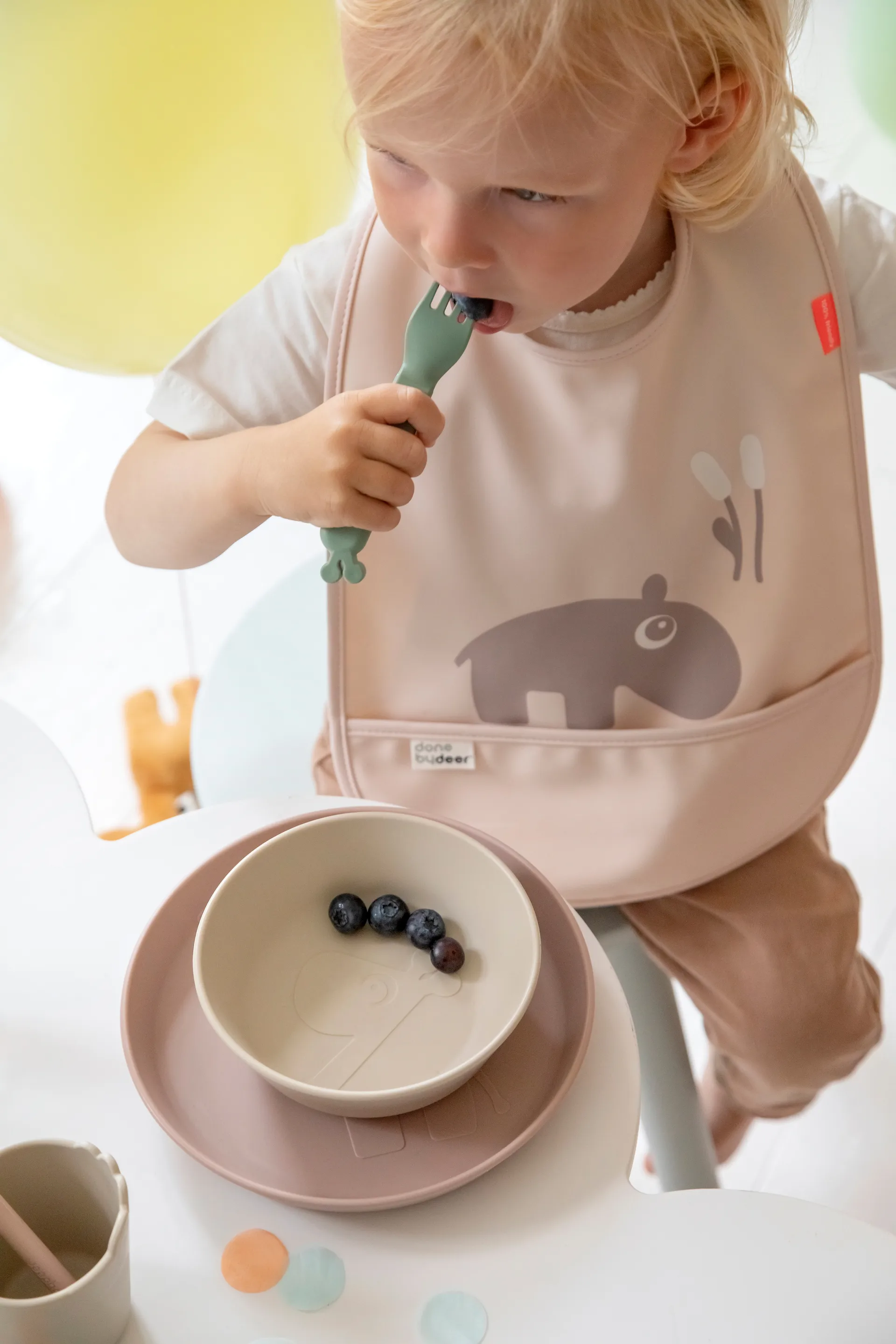 Ozzo ruokalappu tarranauhalla 2 kpl, Puuteri Done by deer