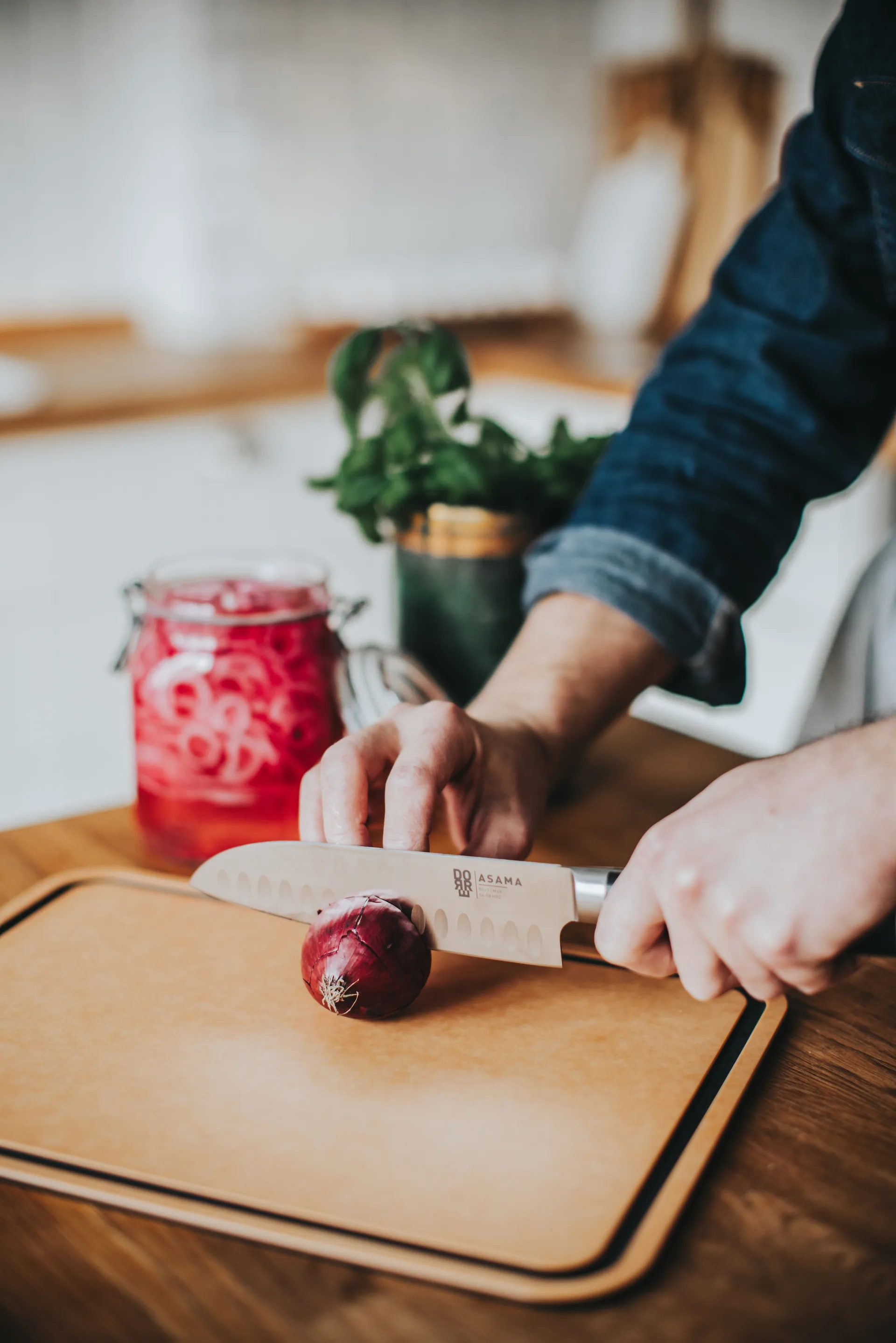 Asama santokuveitsi 18 cm, Ruostumaton teräs Dorre