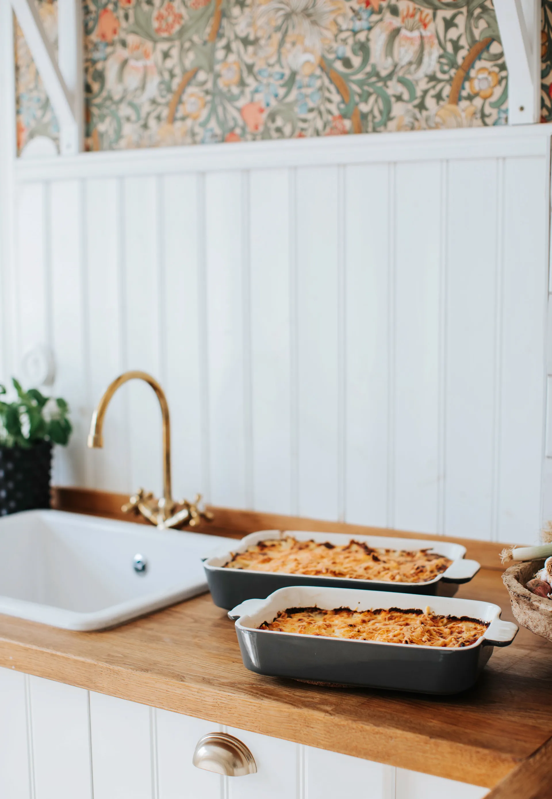 Gray uunivuoka 2 osaa, Harmaa Dorre