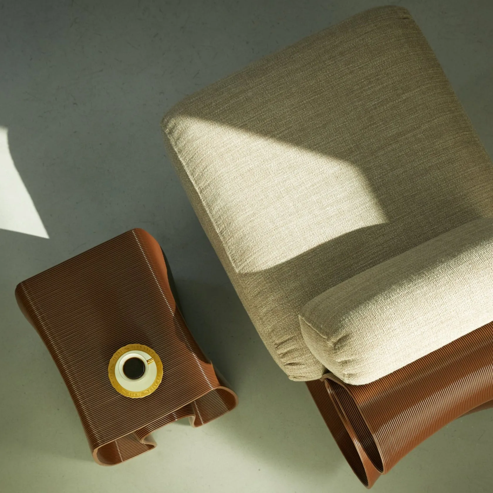 Eel sivupöytä 38x40 cm, Chocolate Ekbacken Studios