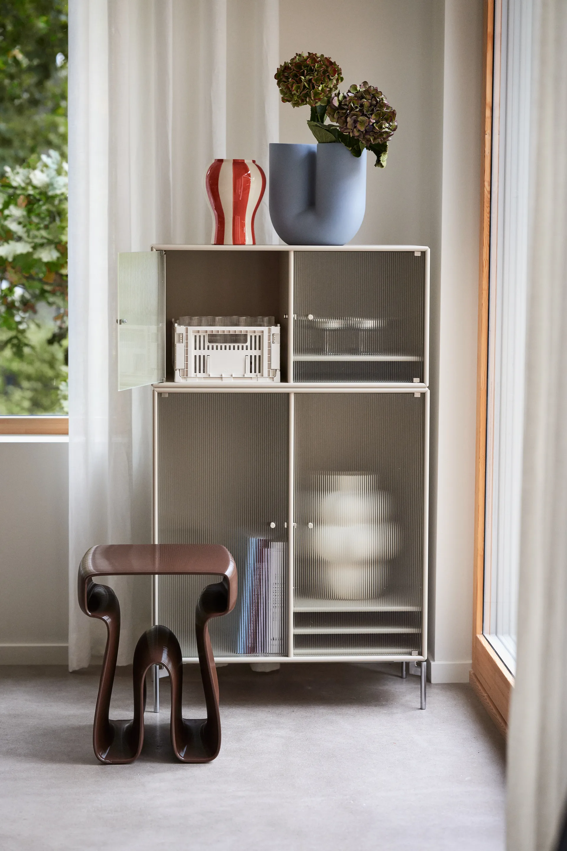 Octopus sivupöytä 38x40 cm, Chocolate Ekbacken Studios