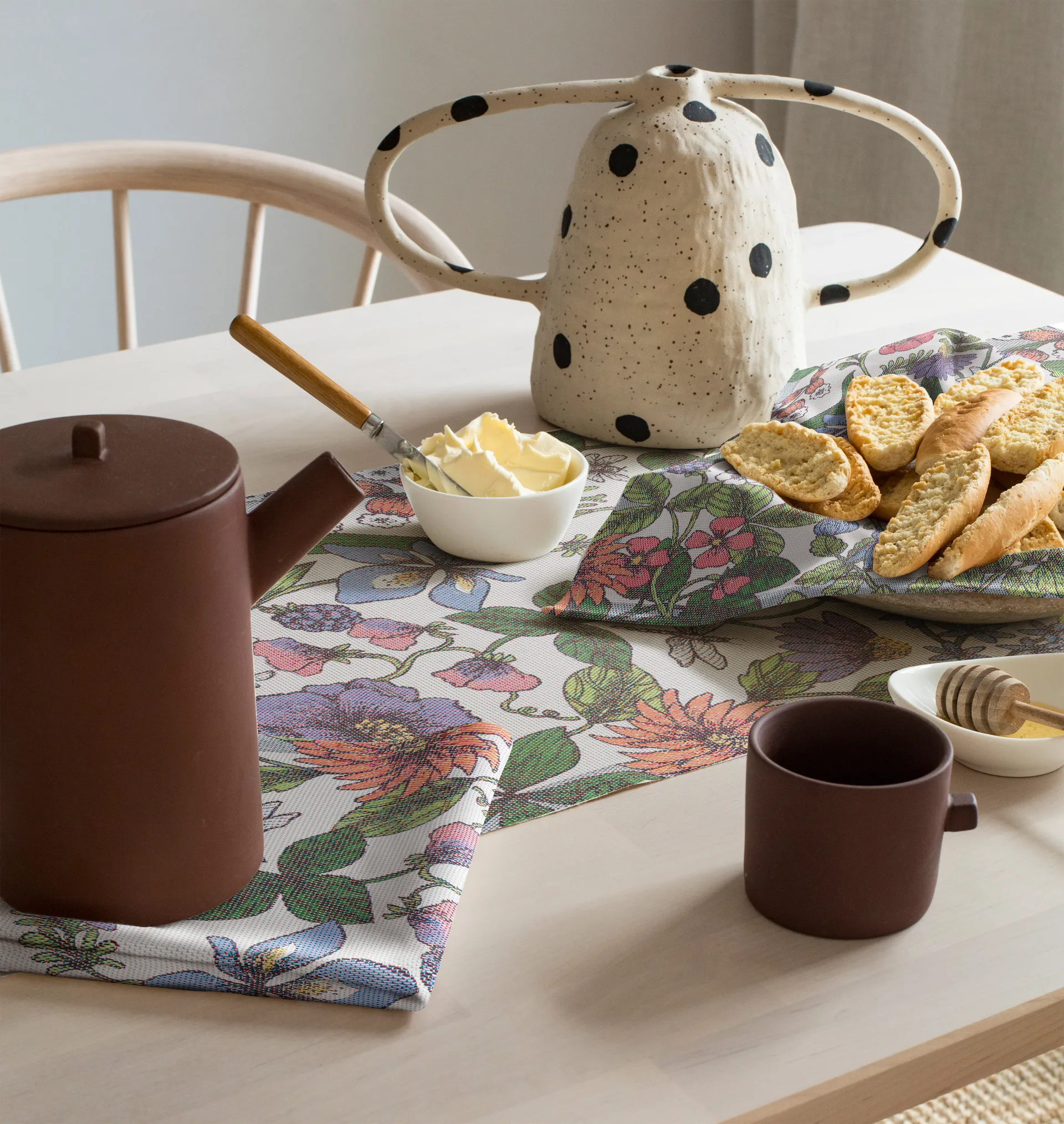 Flora kaitaliina, 35 x 80 cm Ekelund Linneväveri