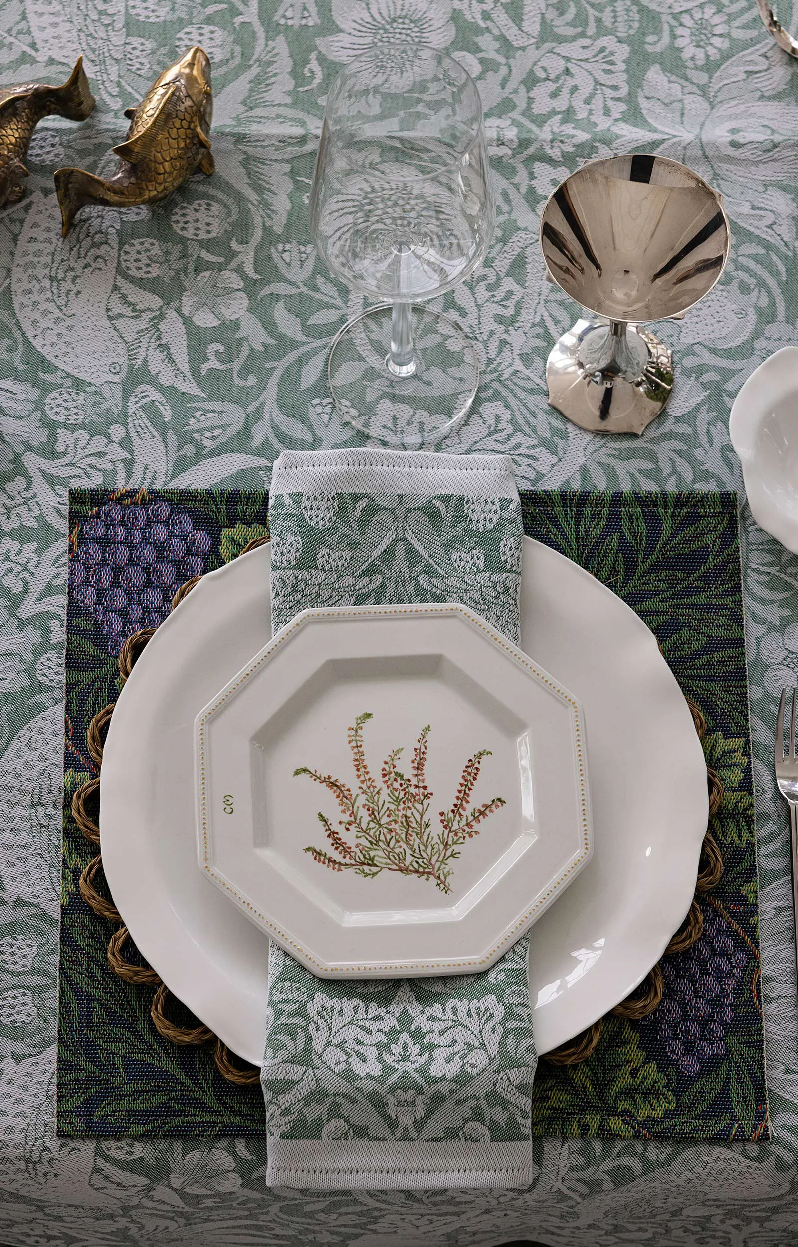 Strawberry Thief pöytäliina 50x150 cm, Vihreä Ekelund Linneväveri