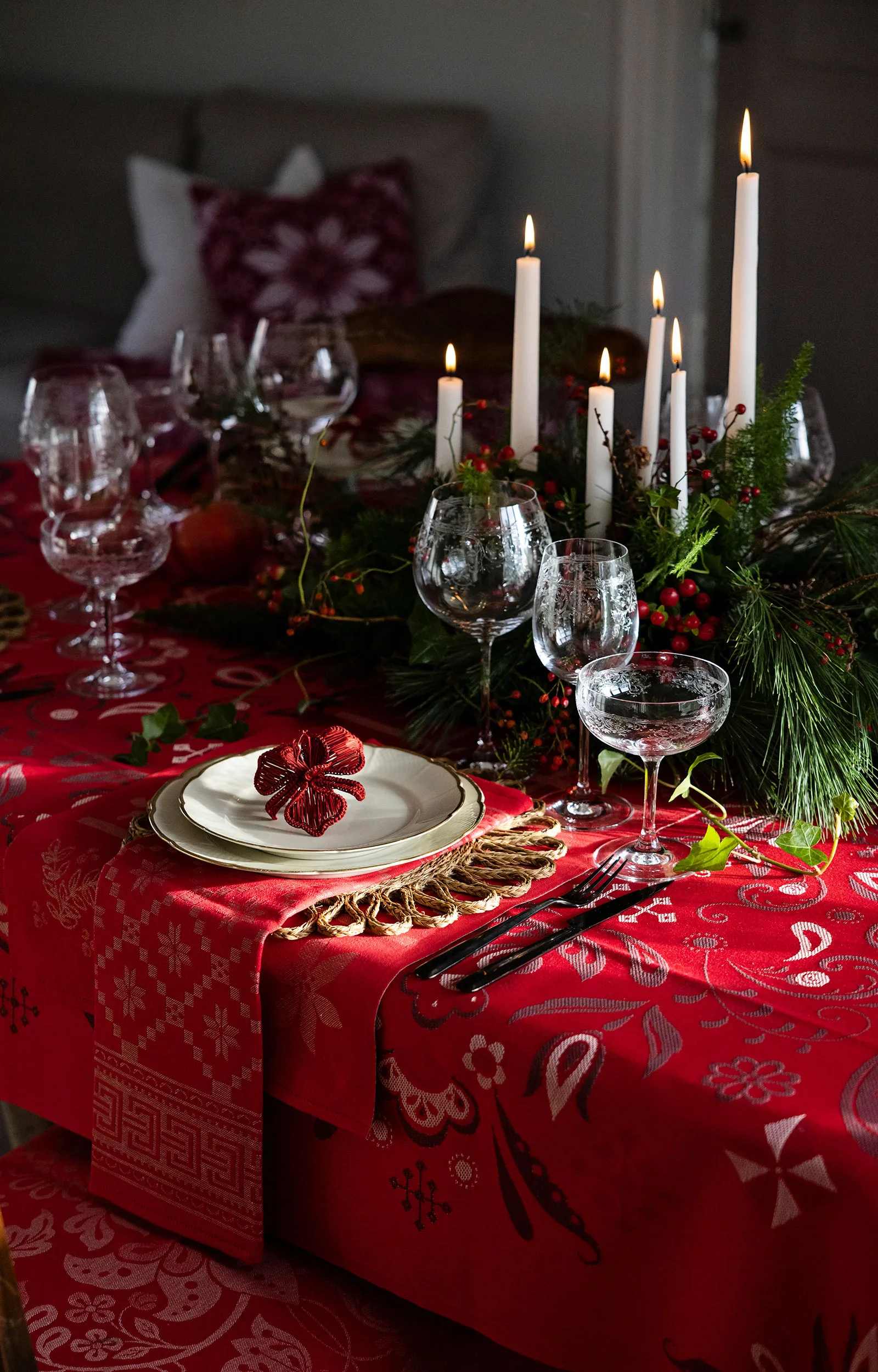 Torplyckan pöytäliina 145x250 cm, Punainen Ekelund Linneväveri