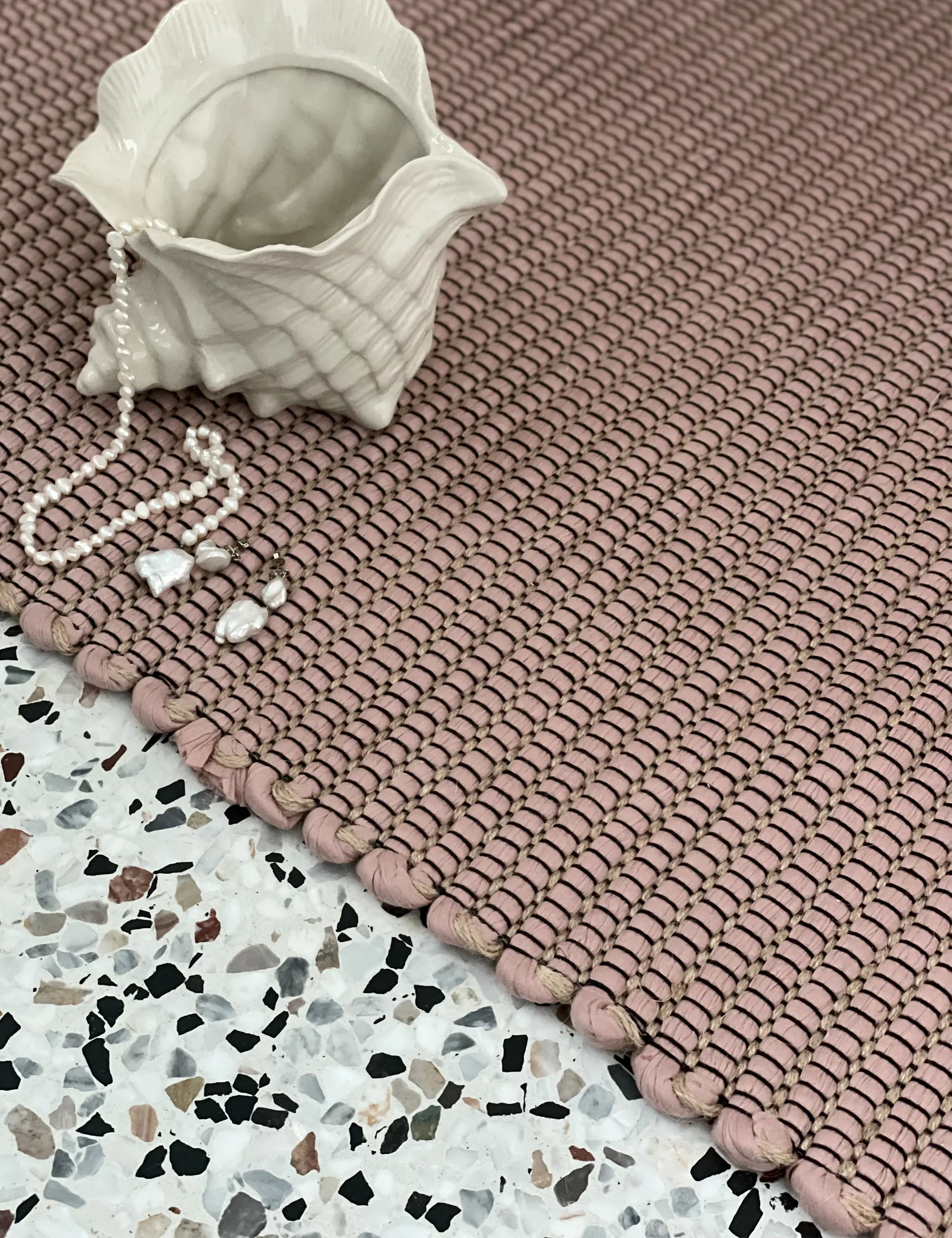 Walnut matto 60 x 180 cm, Light rose Elvang Denmark
