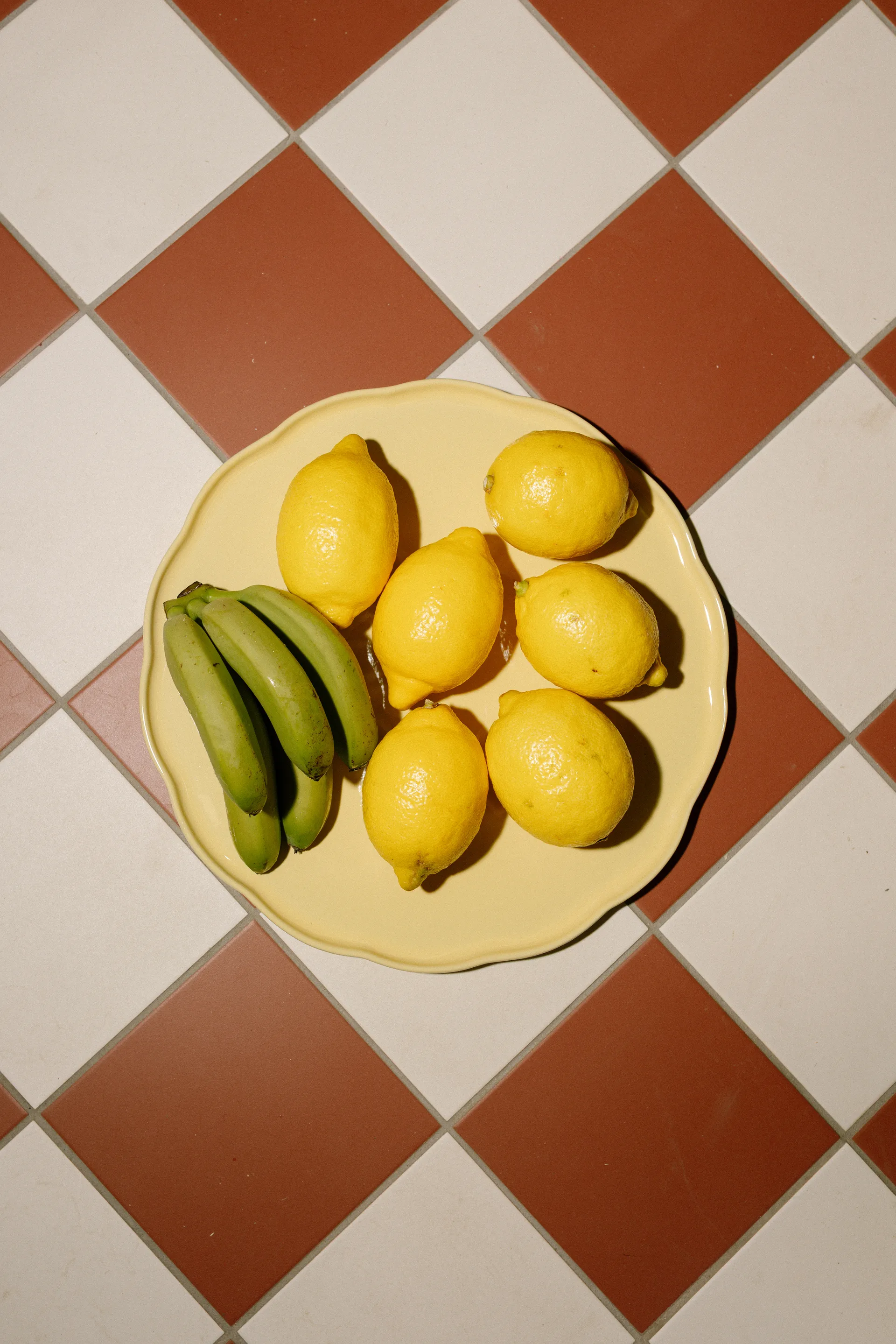 Emile Henry Madeleine tarjoiluvati, Vanilja, pyöreä Emile Henry