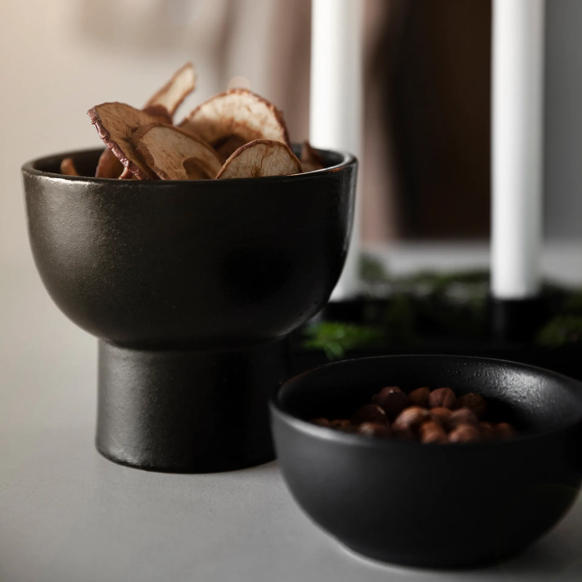 Ernst jalallinen kulho Ø 13 cm, Musta ERNST