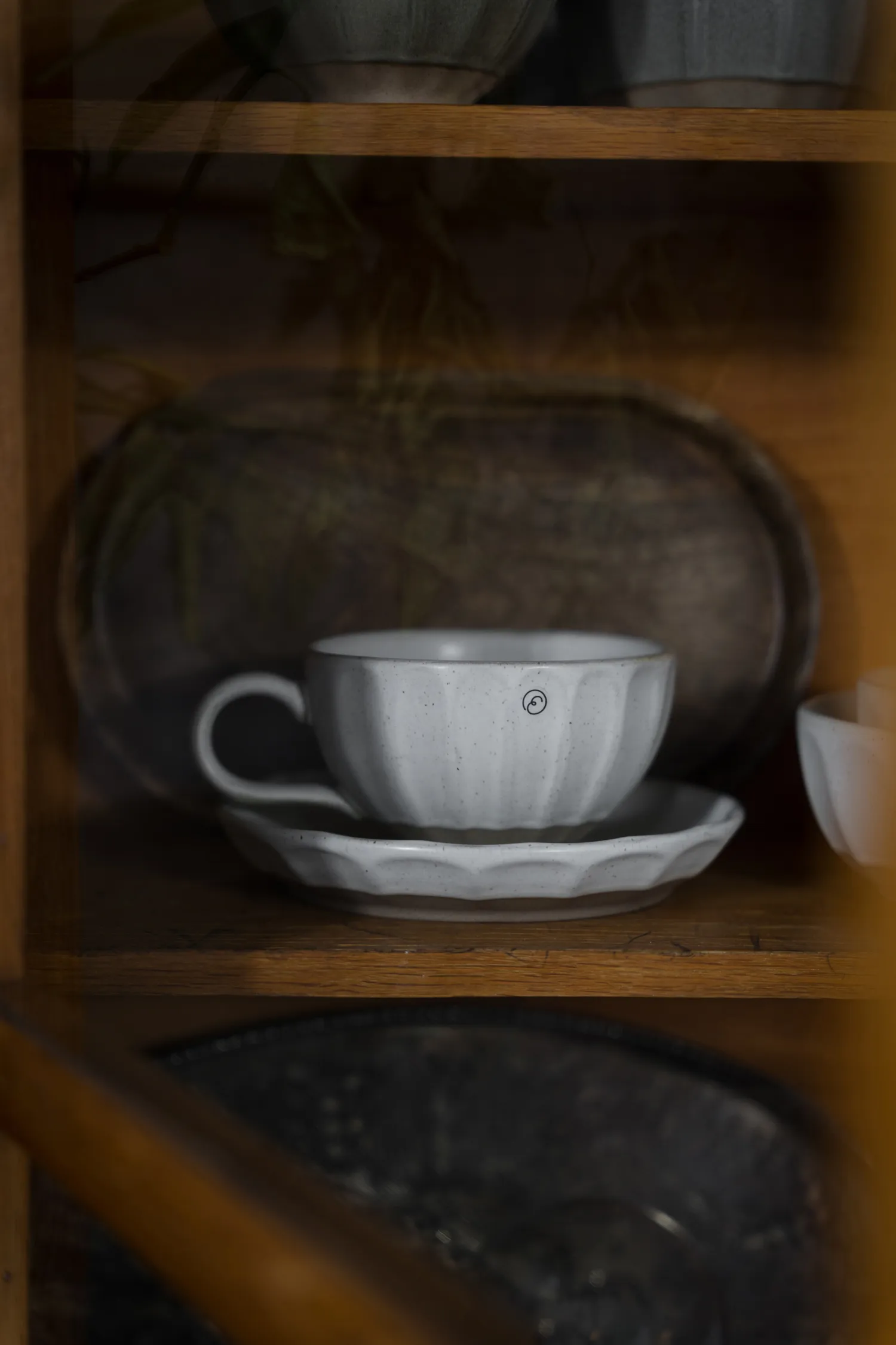 Ernst lautanen kivitavara, Valkoinen–luonnollinen, Ø17×3 cm ERNST