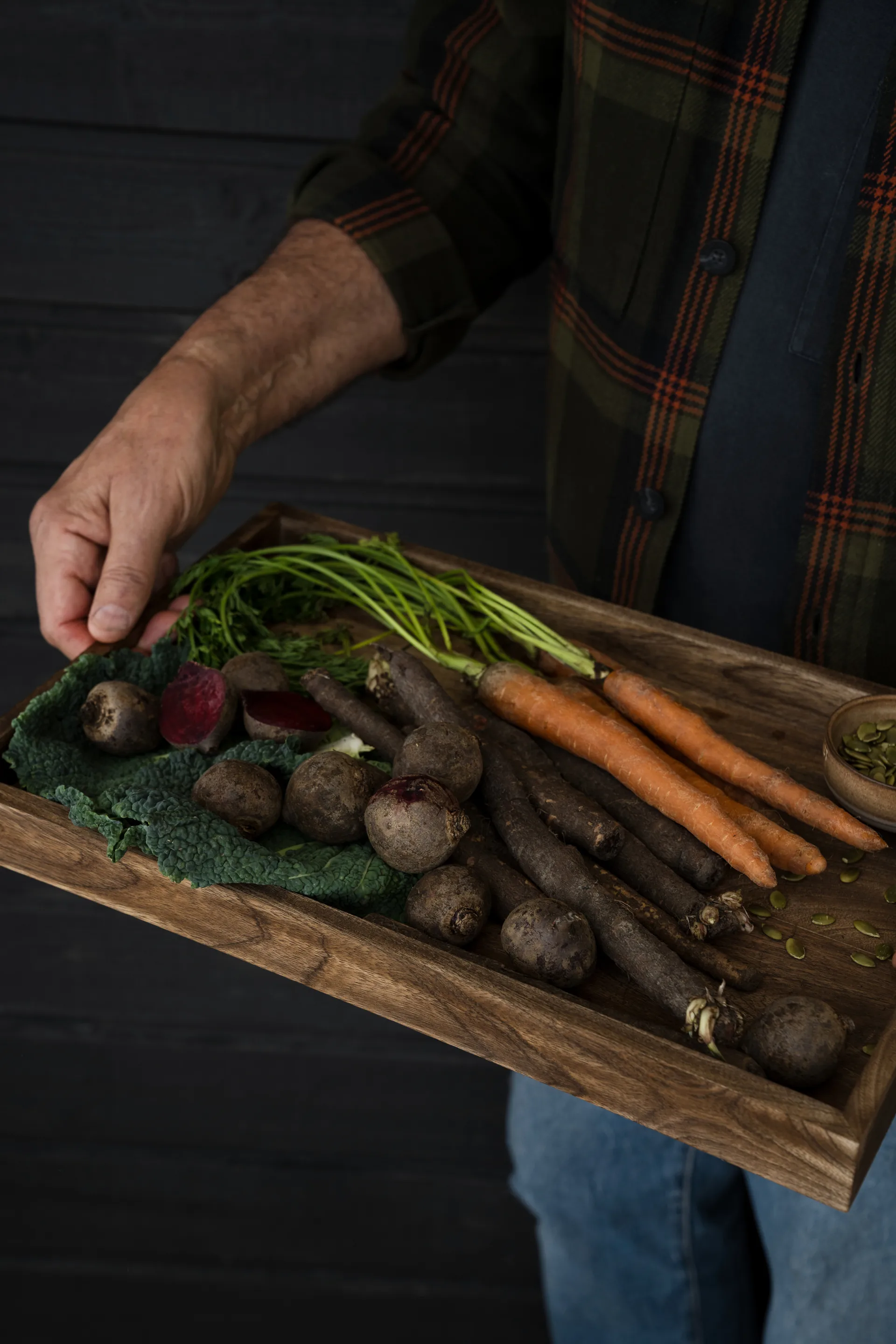 Ernst tarjoilualusta 30x45 cm, Tumma ruskea ERNST