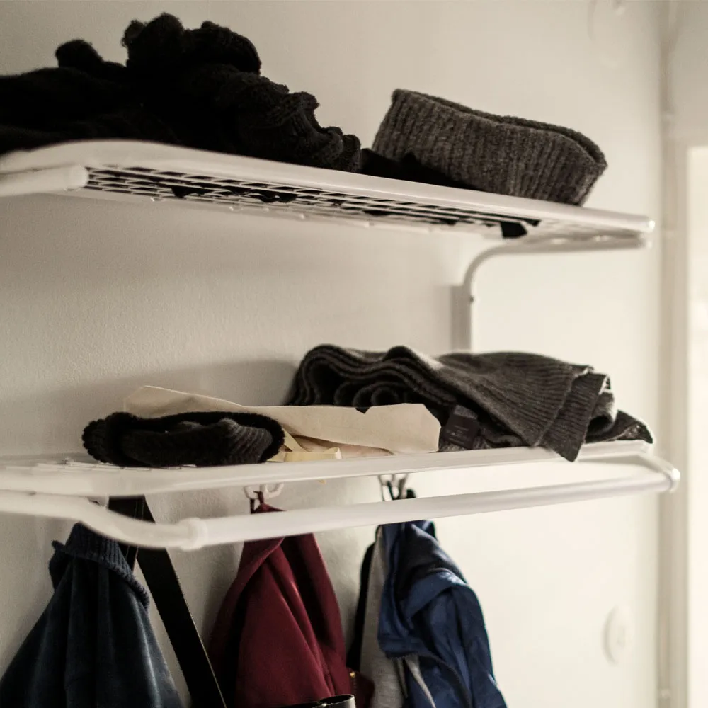 Classic 650 -hattuhylly, Musta/musta, 2 tasoa, 110 cm Essem Design