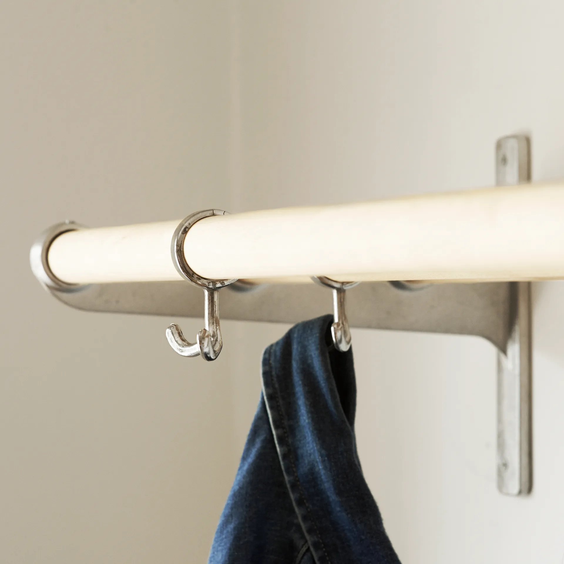 Nostalgi koukku 2-pakkaus, alumiini Essem Design