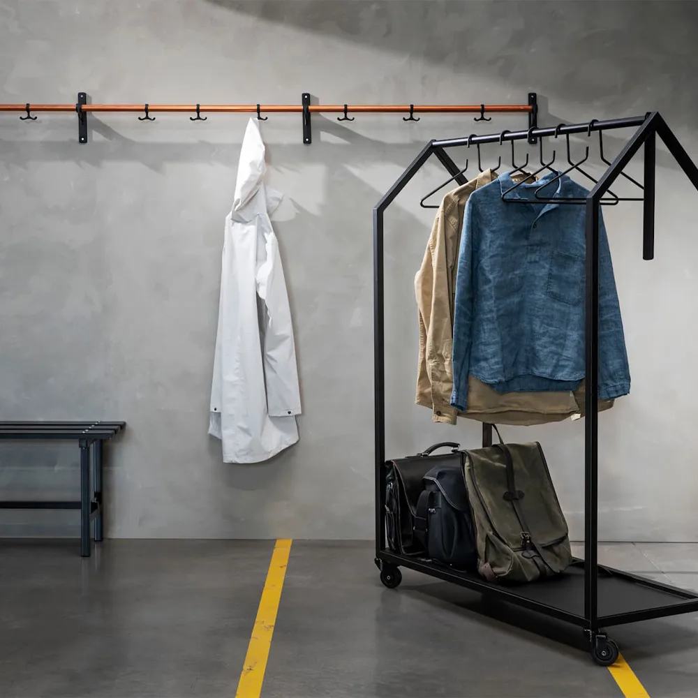 Nostalgi naulakko, Alumiini, valkoinen runko Essem Design