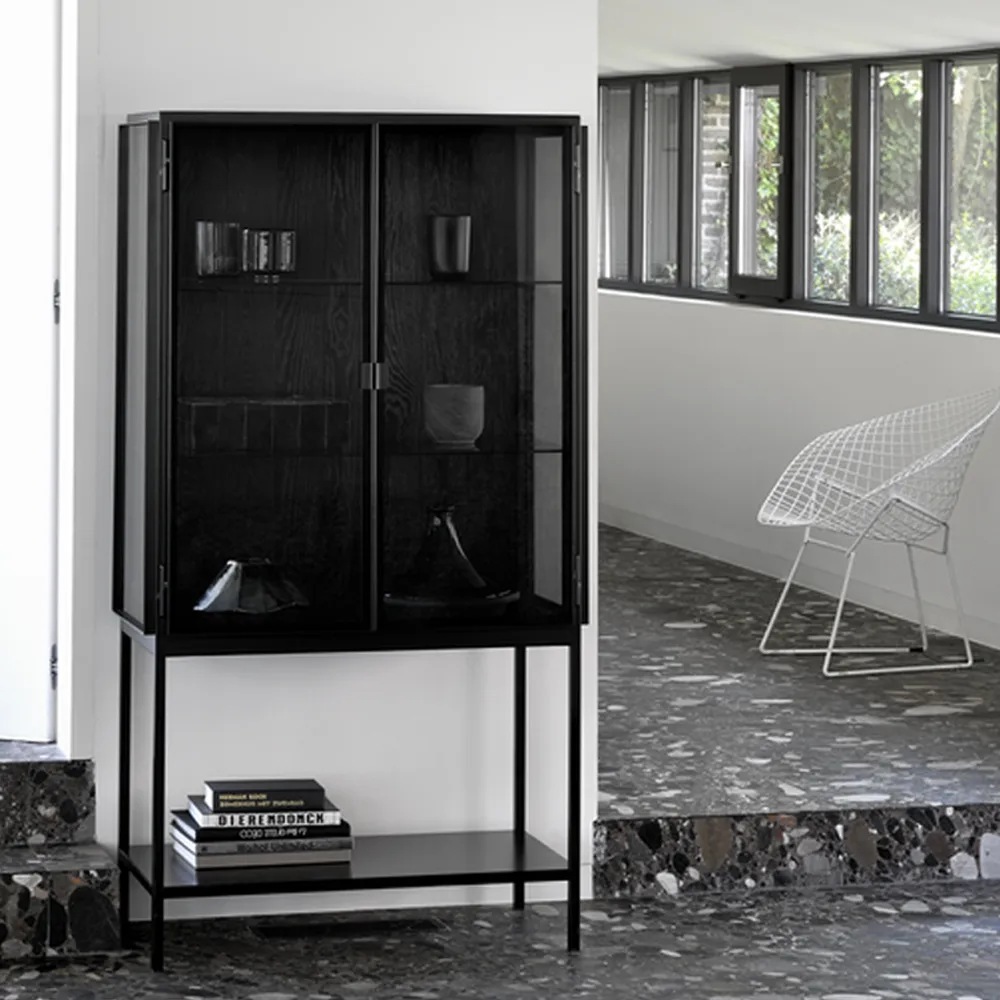 Anders High -vitriinikaappi, Musta 2 lasiovea-Metalli Ethnicraft