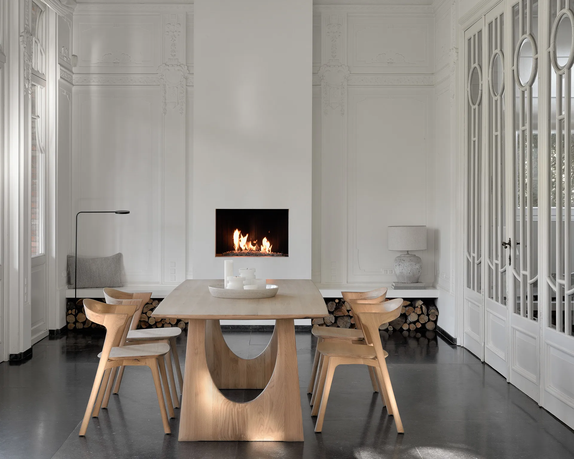 Geometric ruokapöytä, Tammi 220 x 100 cm Ethnicraft