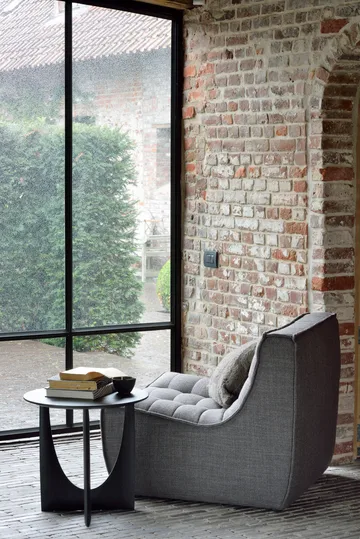 Geometric sivupöytä - Musta tammi Ø 51 - Ethnicraft