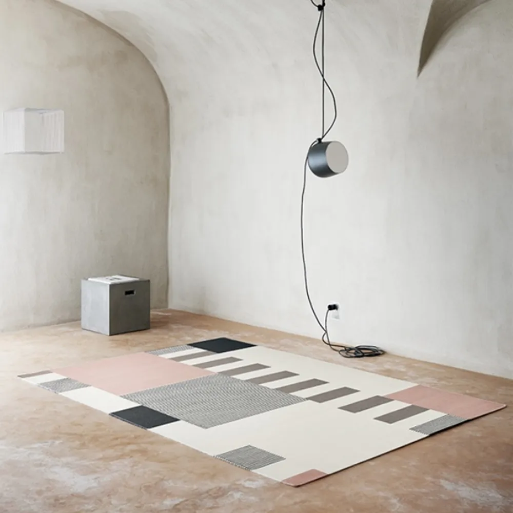 Graphic sideboard, Tiikki musta 4 ovea Ethnicraft