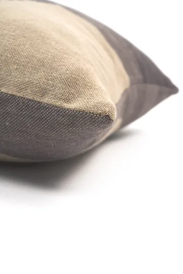 Layered Dots -tyyny - 50 x 50 cm - Ethnicraft