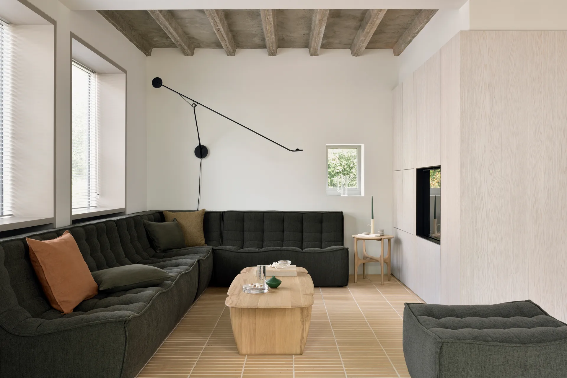 N701 moduulin kulmasohva suoralla kulmalla, kangas Moss Eco, 301x231 cm Ethnicraft