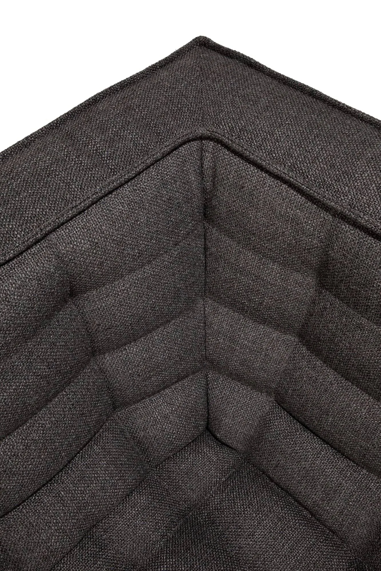 N701 sohva 2-istuttava, Dark grey, käsinojilla Ethnicraft