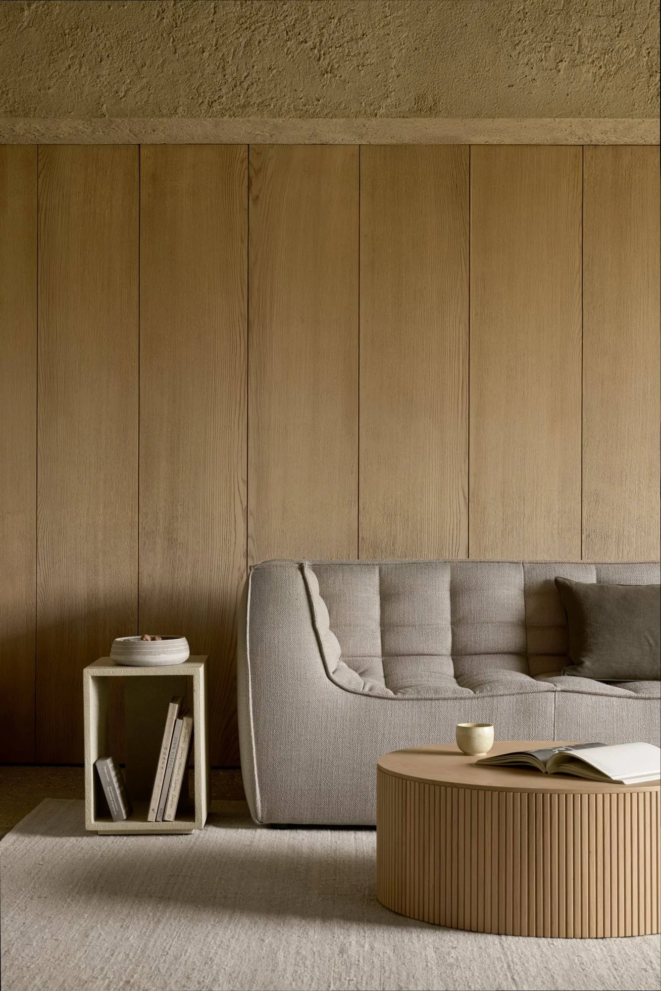 N701 sohva 3-istuttava, Beige, käsinojilla Ethnicraft