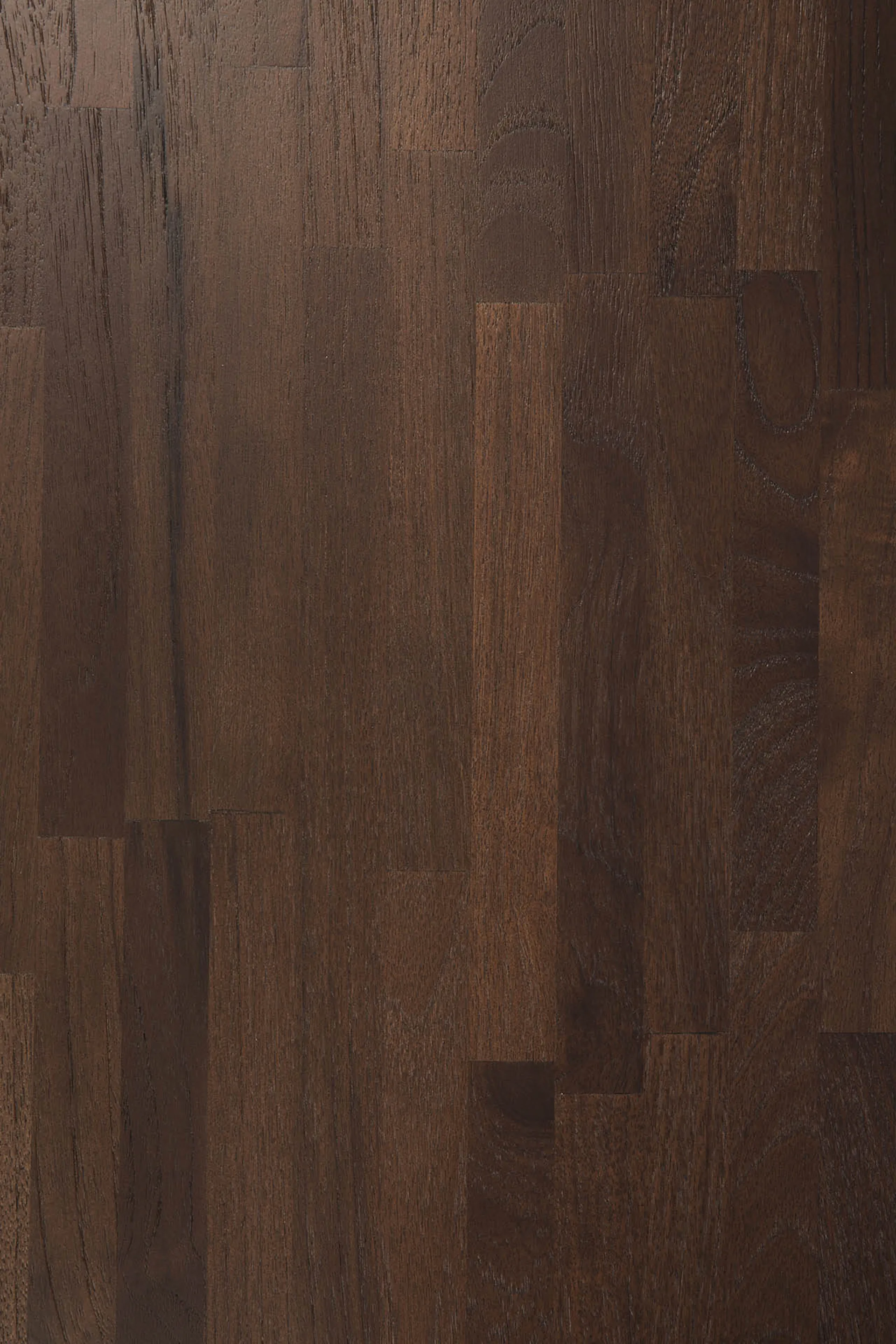 Oblic sivupöytä Ø 52 cm, Ruskeaksi petsattu tiikki Ethnicraft