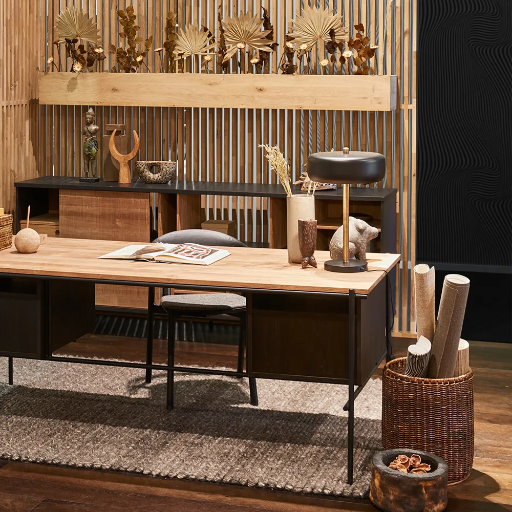 Oscar kirjoituspöytä, Massiivitammi-musta metallirunko Ethnicraft