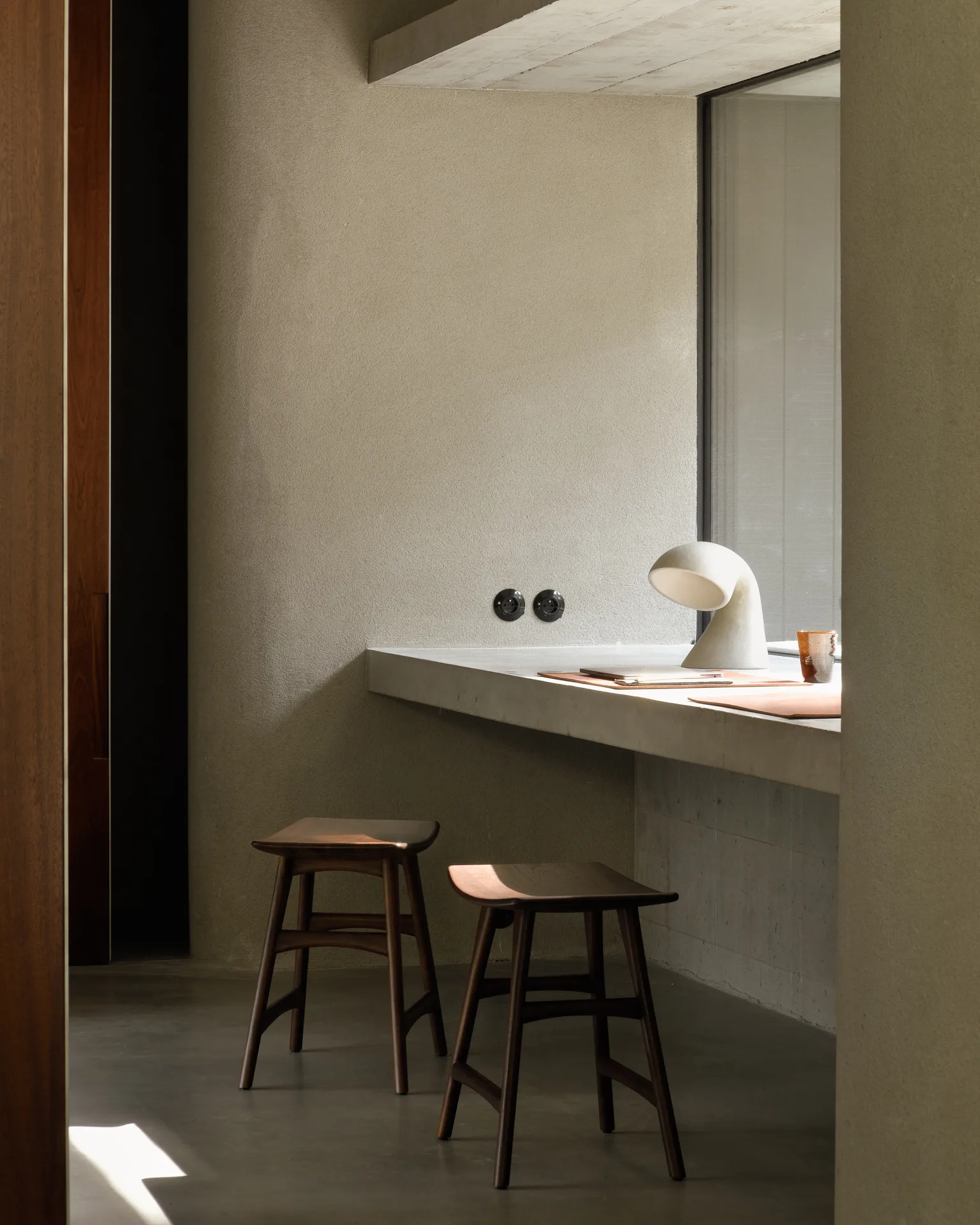 Osso jakkara 48x50 cm, Lakattu tiikki Ethnicraft