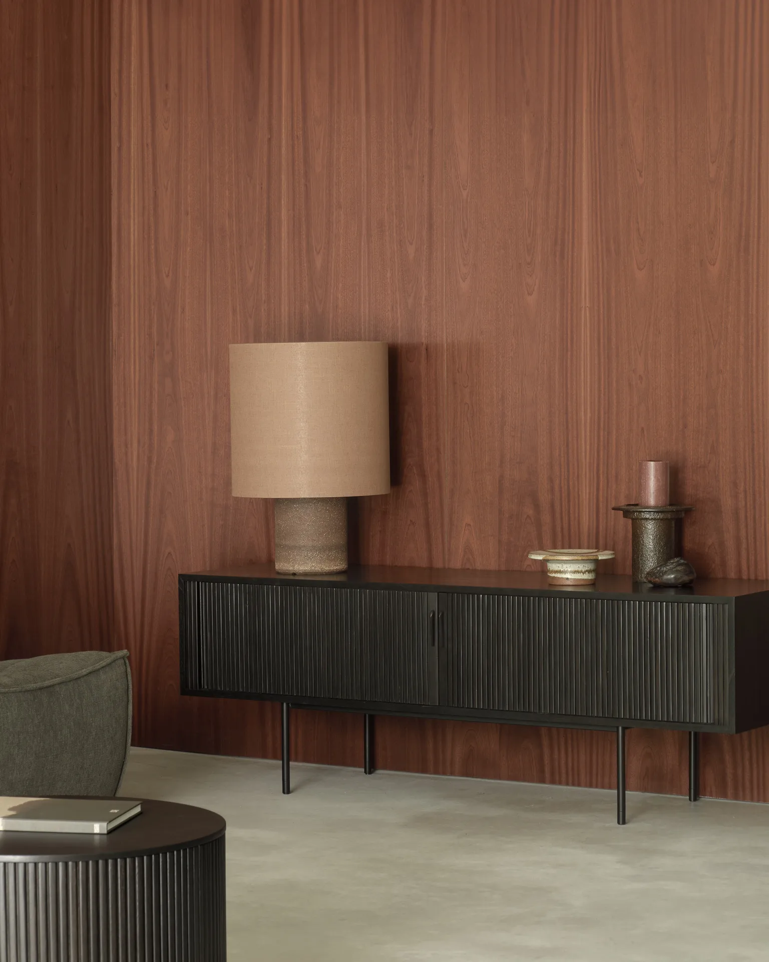 Roller Max TV-taso, Lakattu tiikki-musta-2 ovea Ethnicraft