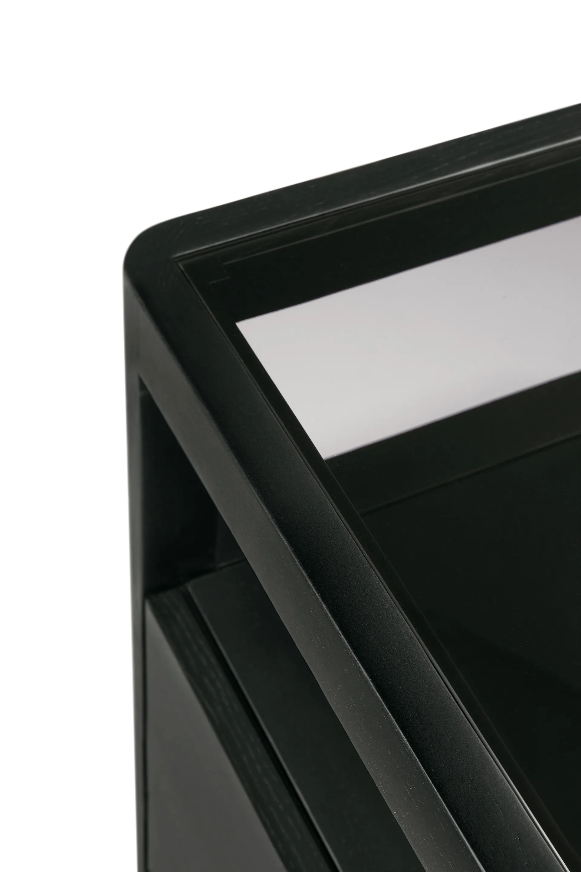 Spindle lipasto, Musta lakattu tammi, 4 laatikkoa Ethnicraft