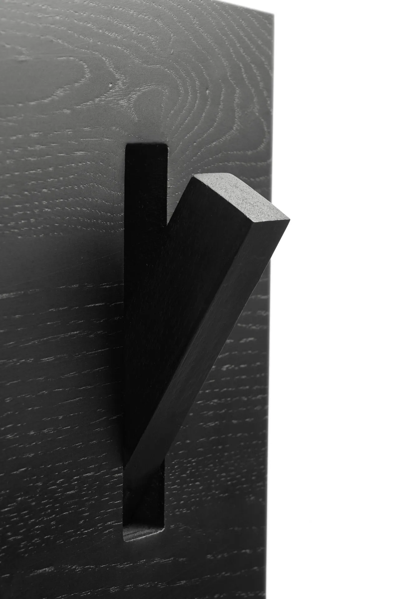 Utilitile wall hanger vaateripustin, Lakattu tammi-black-large Ethnicraft