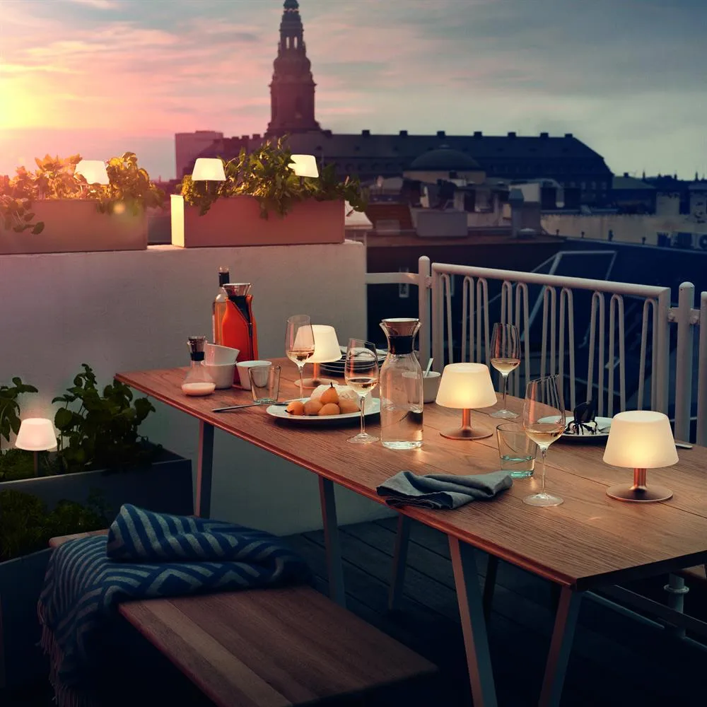 Eva Solo SunLight -valaisin varrella, valkoinen Eva Solo