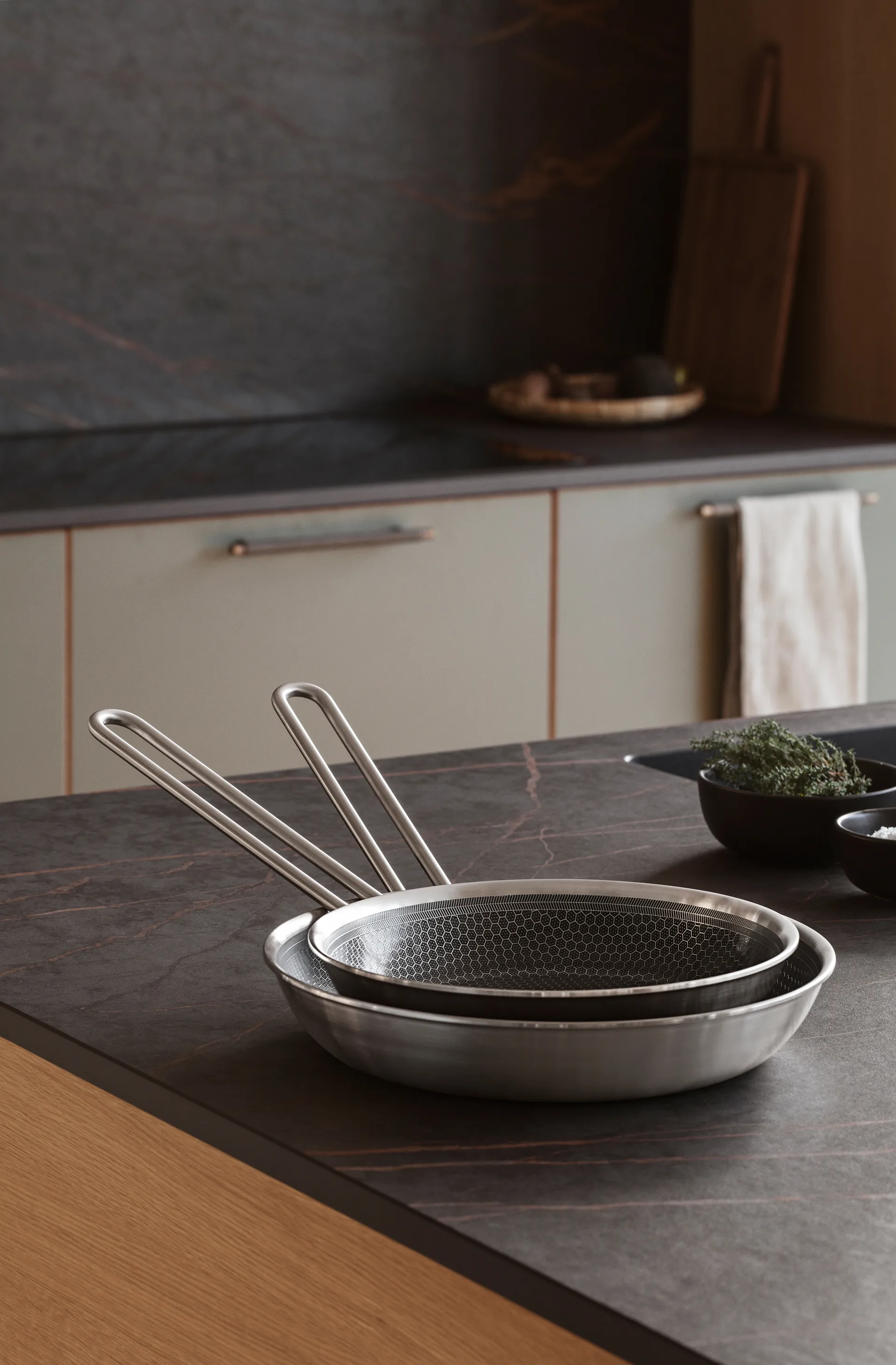 Eva Trio Multi paistinpannusetti Mosaic Slip-Let, 2-osainen Eva Solo