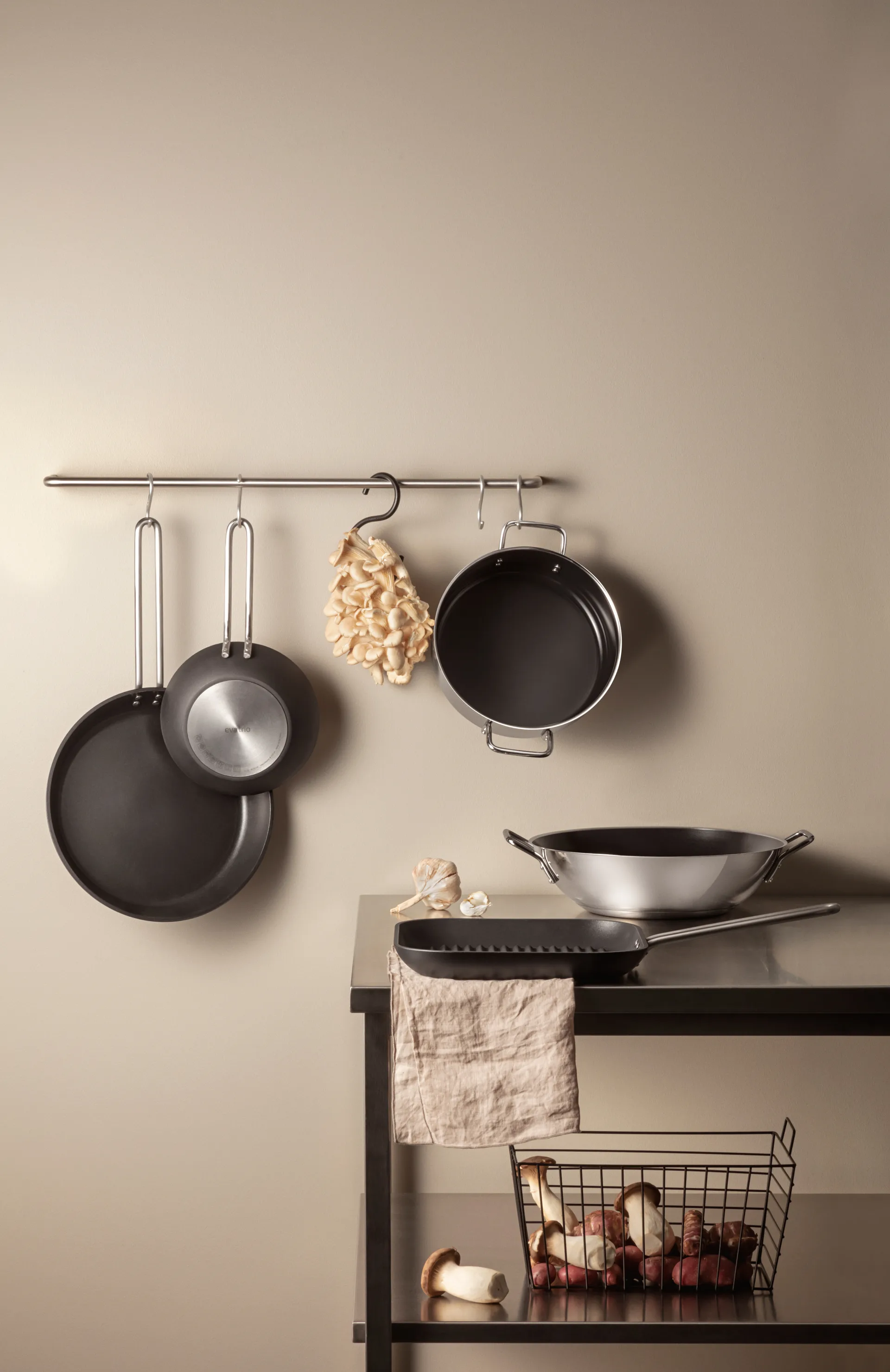 Eva Trio Stainless Steel Slip-Let keraaminen kattila, 3,5 l Eva Solo