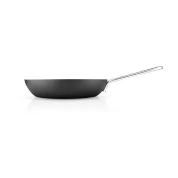 Professional Laser Titanium Slip-Let paistinpannu - Black, Ø24 cm - Eva Solo